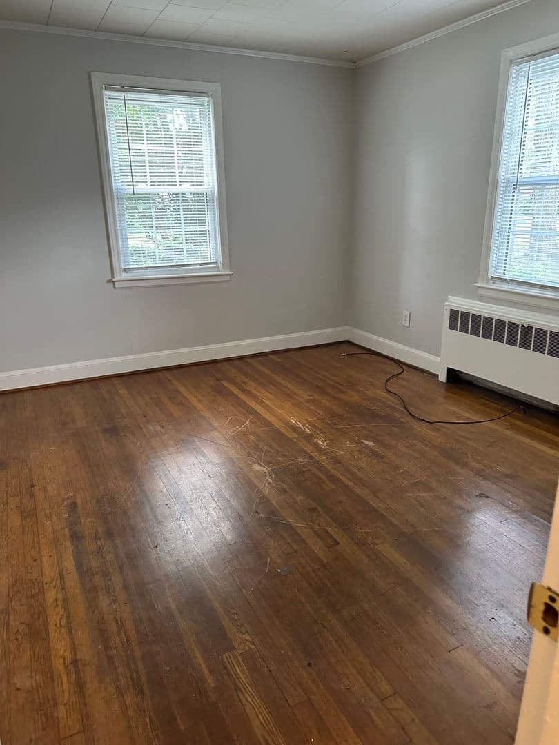 Graham Apartment: 515 N. MAIN STREET #1-4