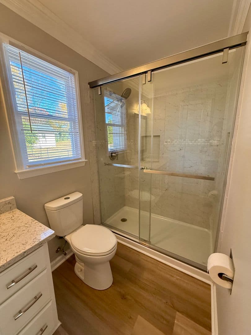 Elon House: 820 Westwood Dr