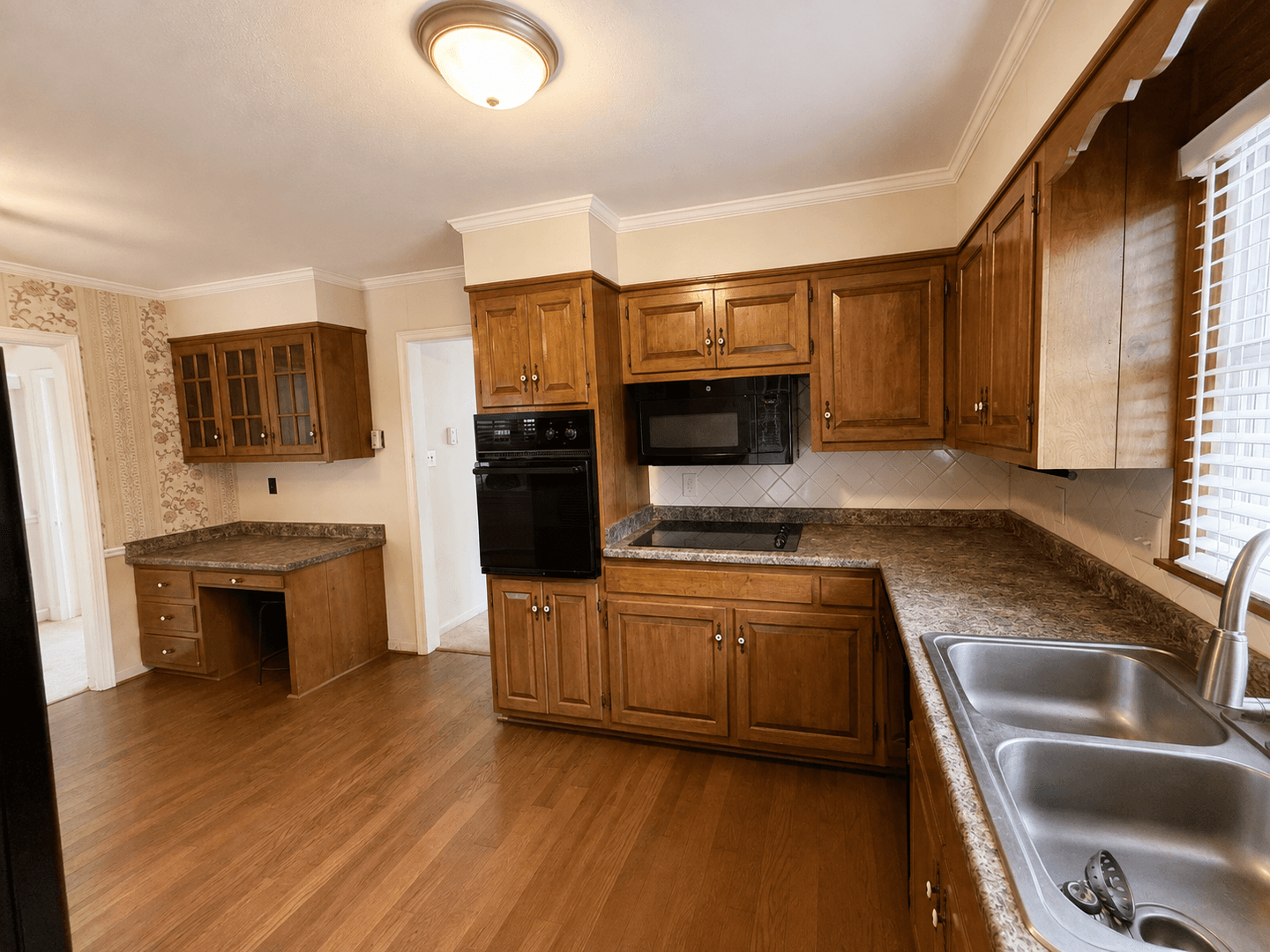 Burlington House: 3562 Durham St Ext