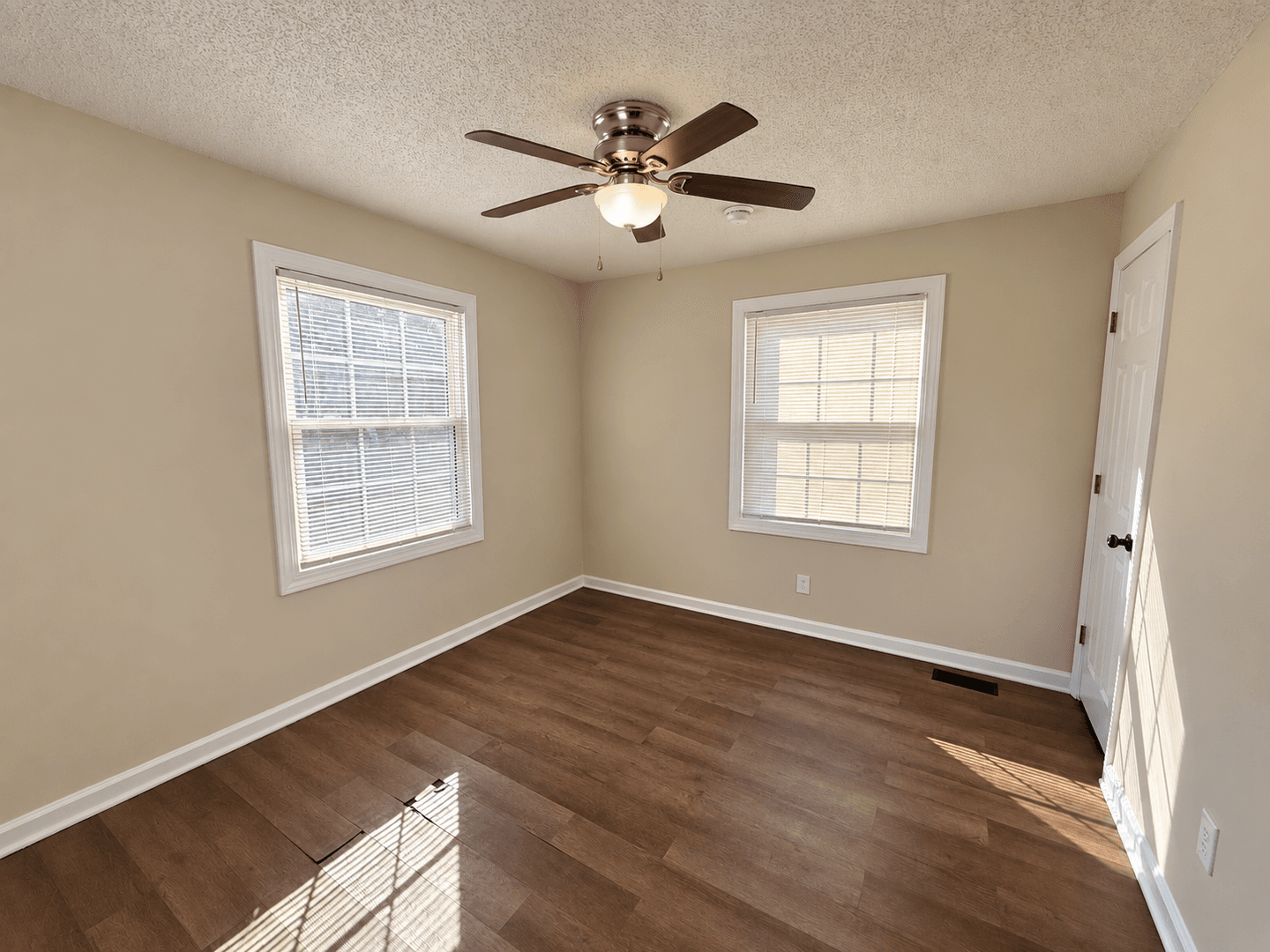 Graham House: 901 Checker St