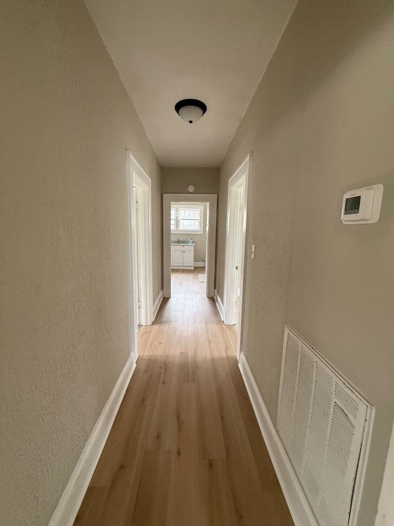 Burlington House: 113 HIGHLAND AVENUE