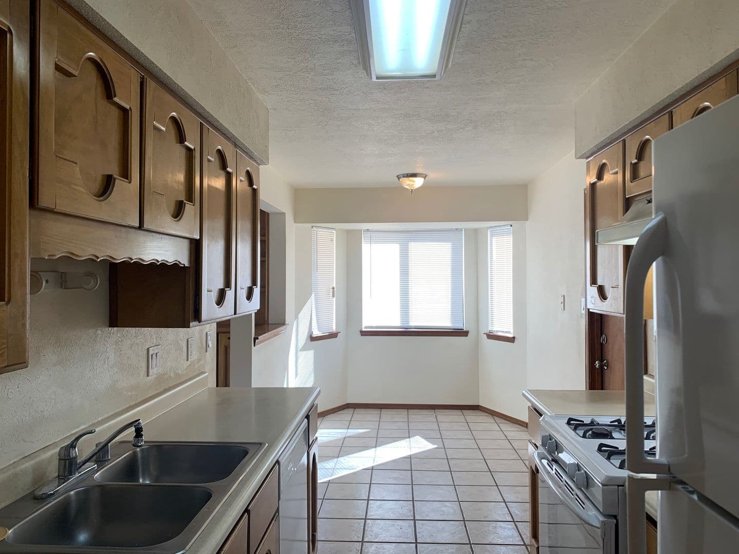 Albuquerque House: 8620 Liberty Dr NE