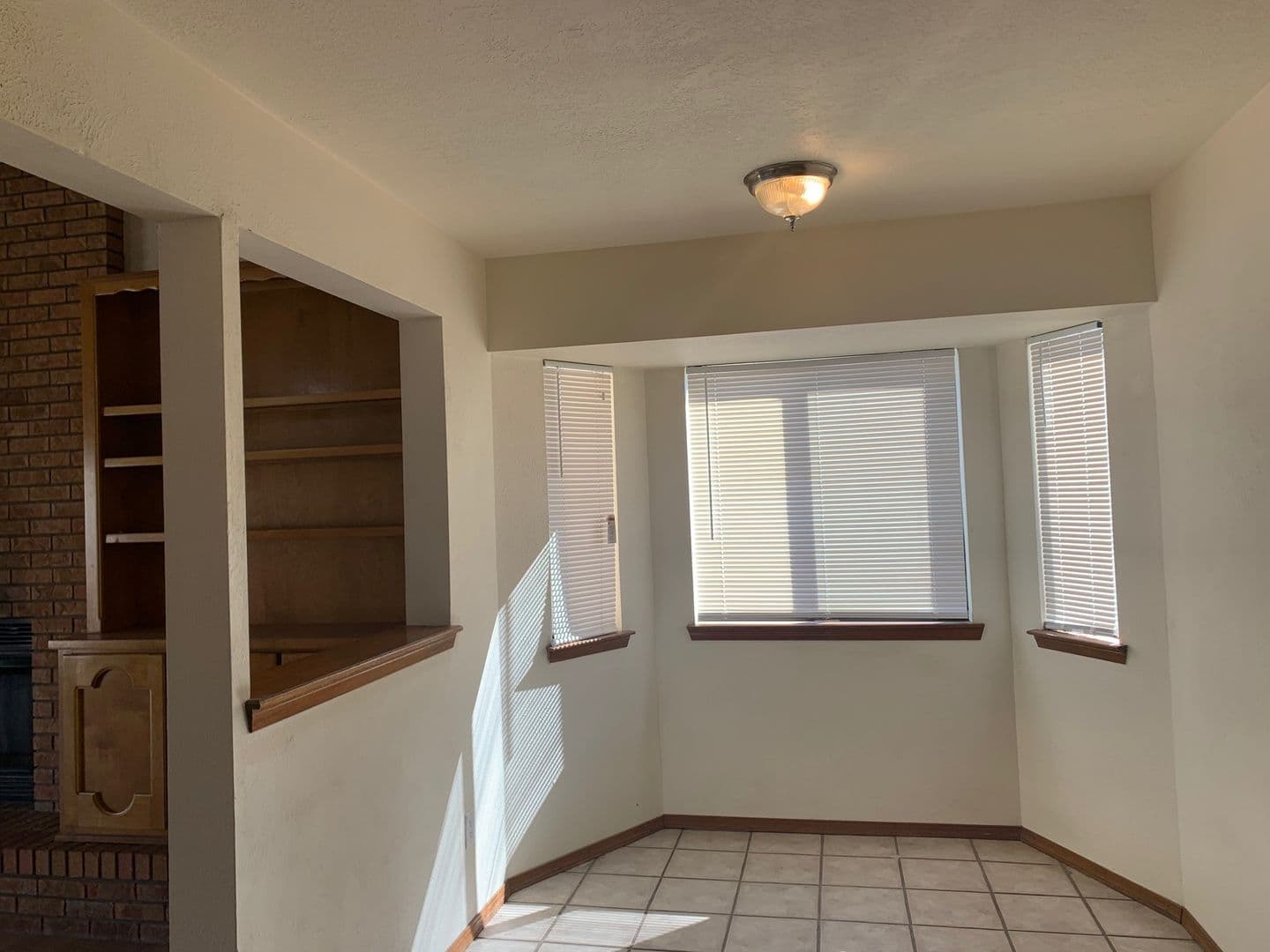 Albuquerque House: 8620 Liberty Dr NE