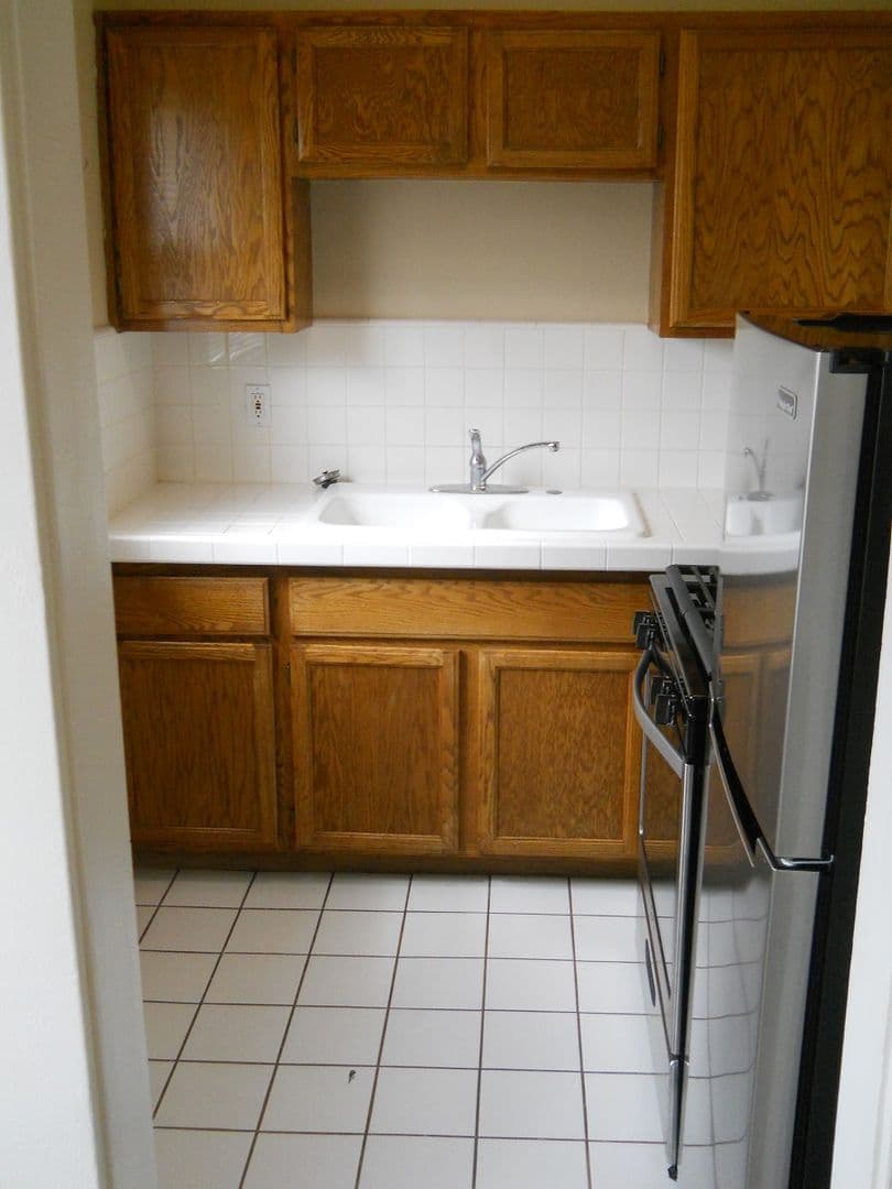 Pasadena Apartment: 249 N. Euclid Avenue