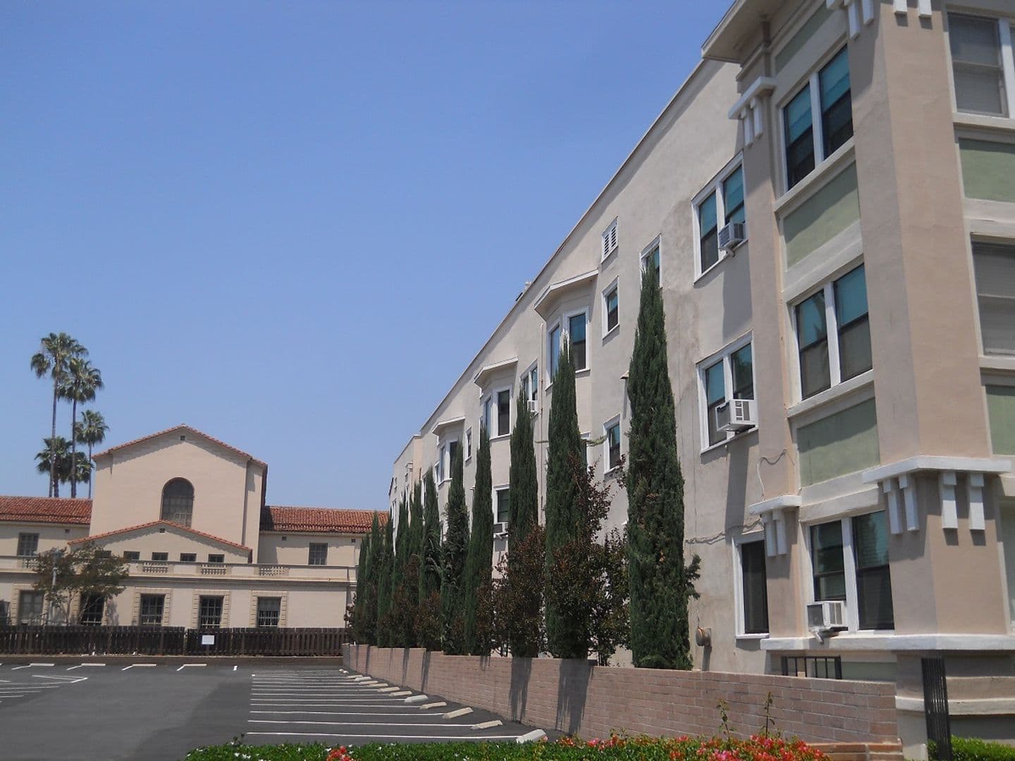 Pasadena Apartment: 249 N. Euclid Avenue