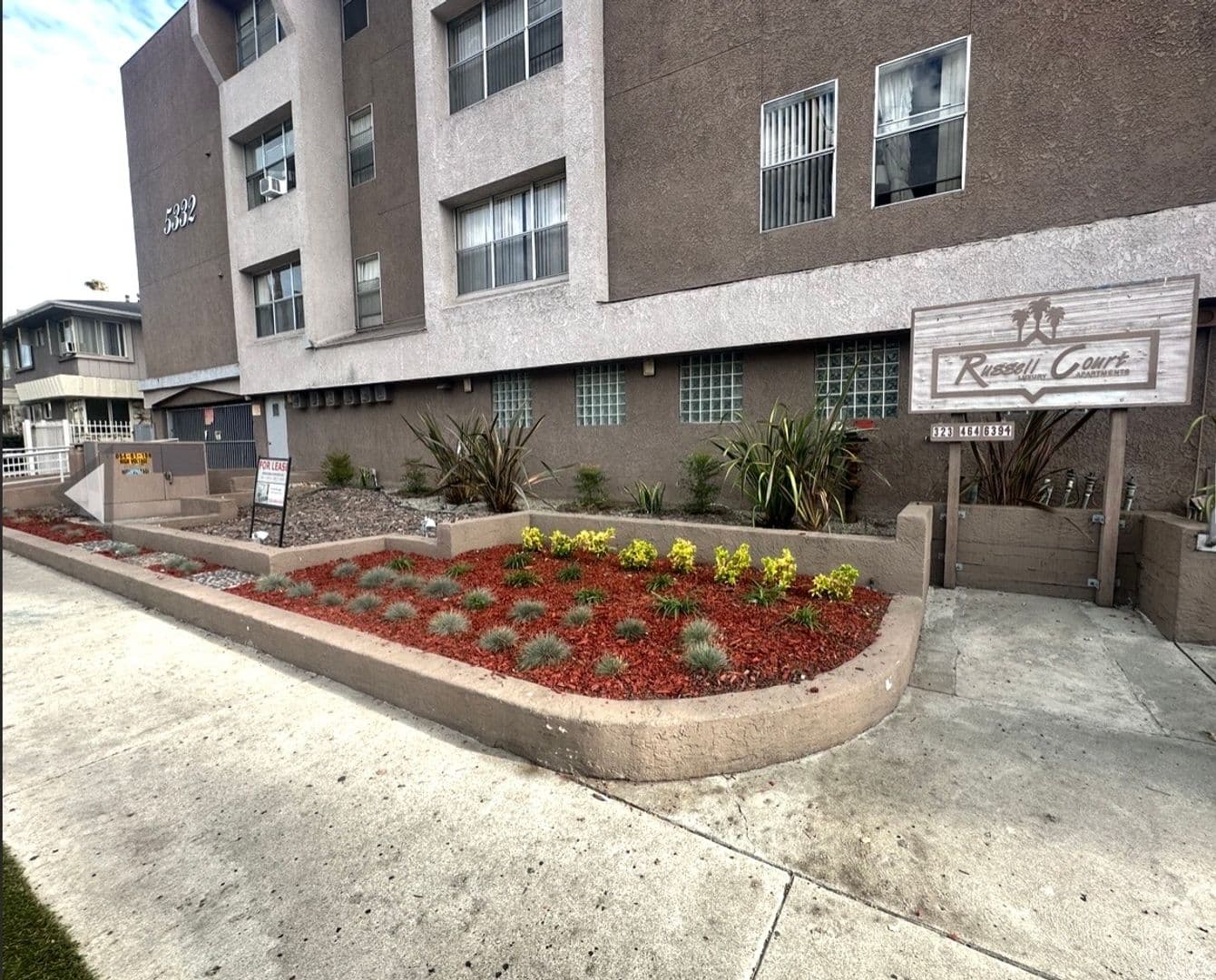Los Angeles Apartment: 5332 Russell Avenue