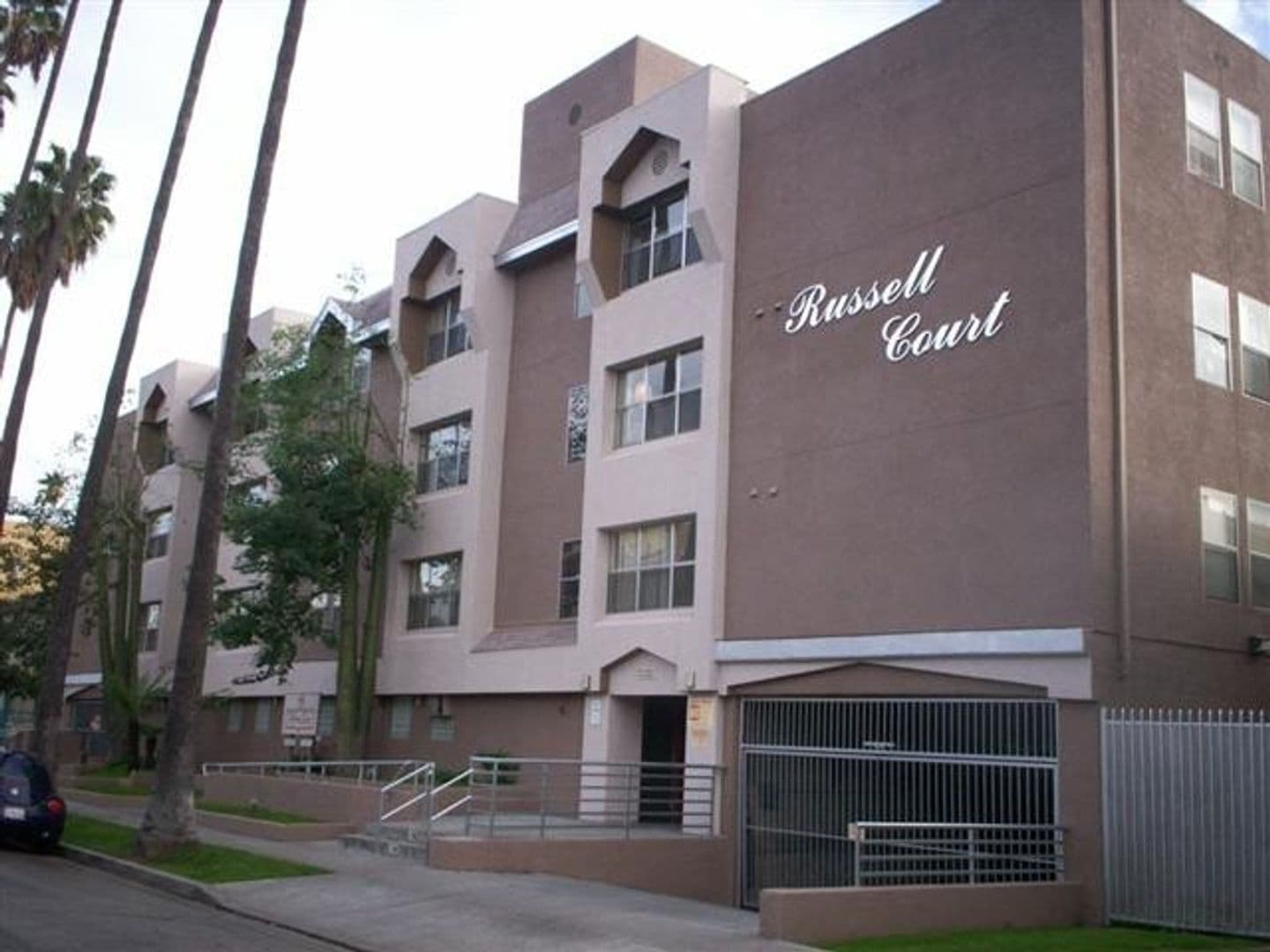 Los Angeles Apartment: 5332 Russell Avenue