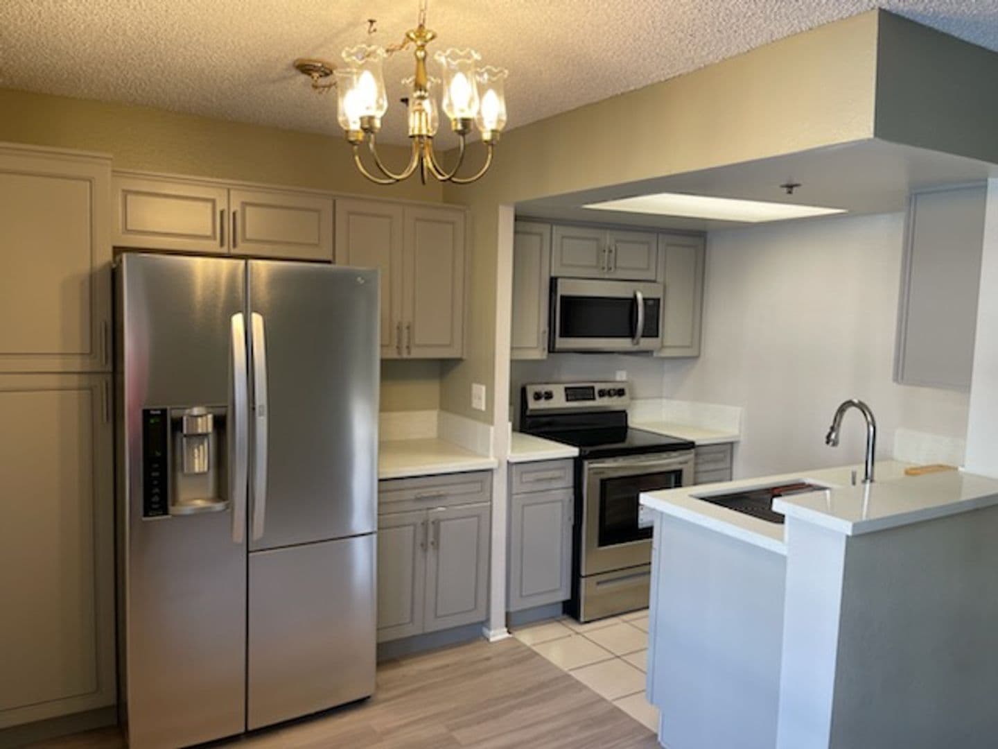 Los Angeles Apartment: 5332 Russell Avenue