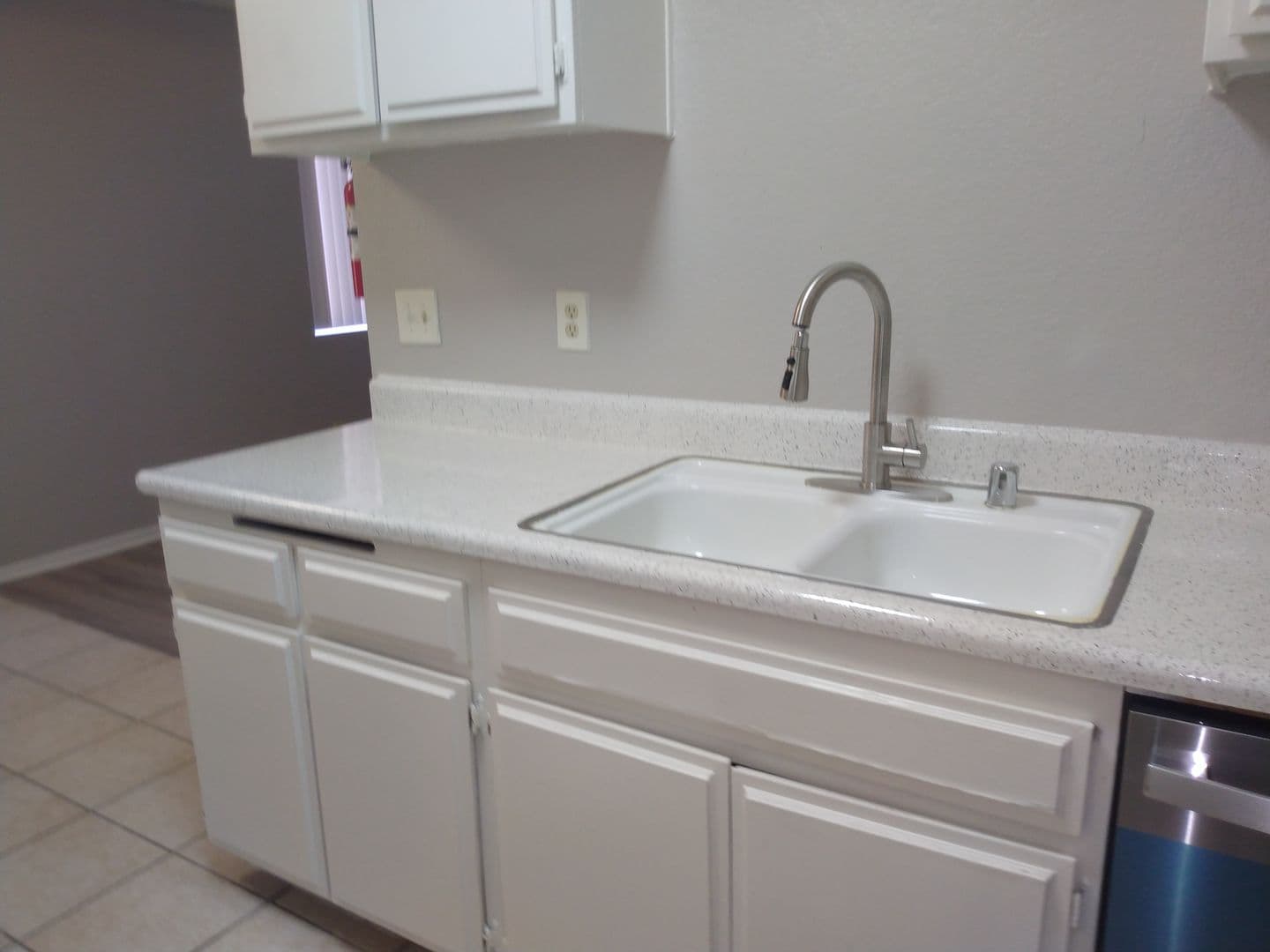 Panorama City Apartment: 9205 Van Nuys Boulevard
