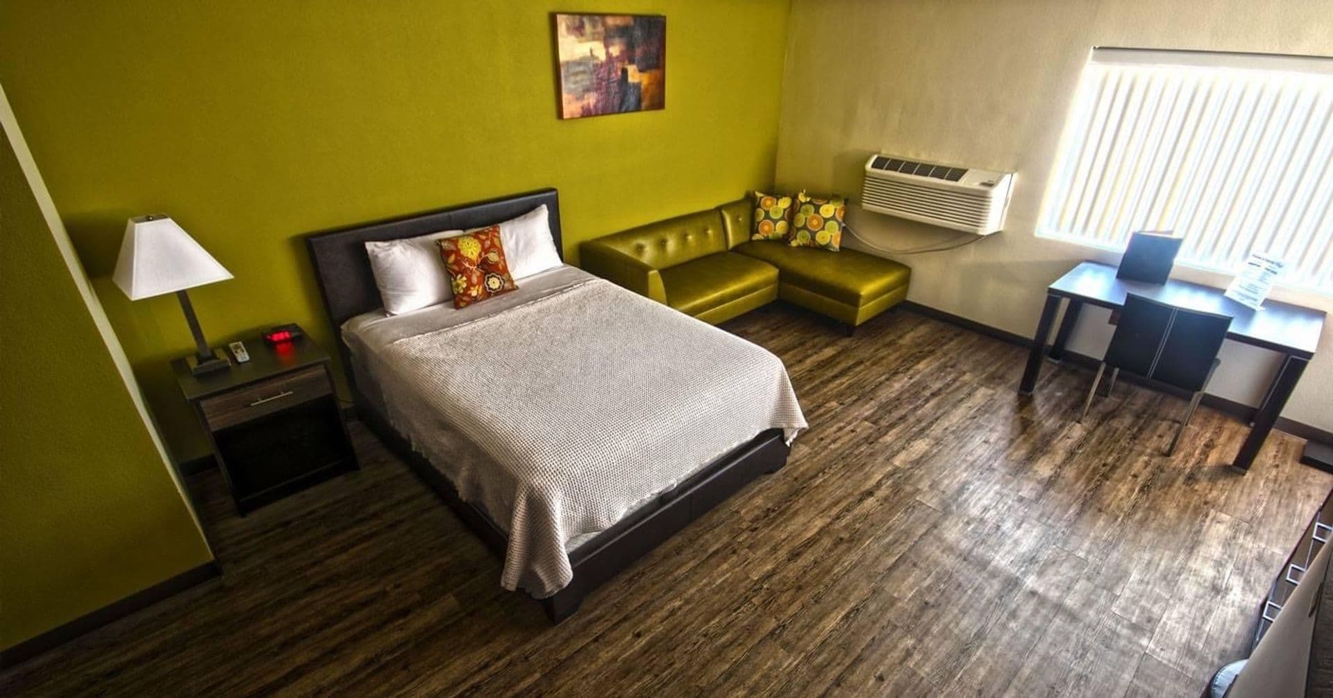 Albuquerque Apartment: 1901 University Blvd SE