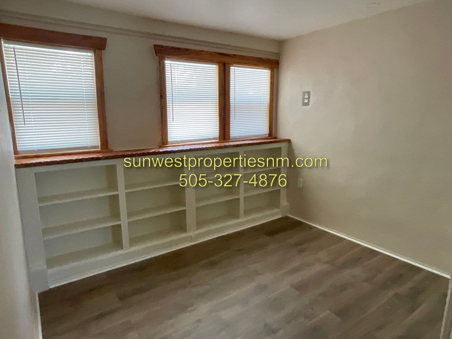 Aztec Apartment: 316 NE Aztec Blvd.