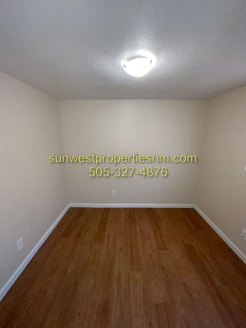 Farmington House: 1608 El Redondo Cir.