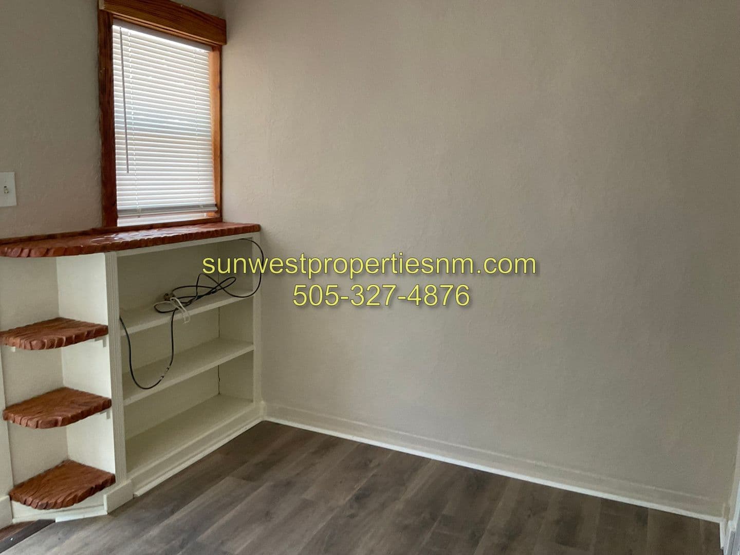 Aztec Apartment: 316 NE Aztec Blvd.