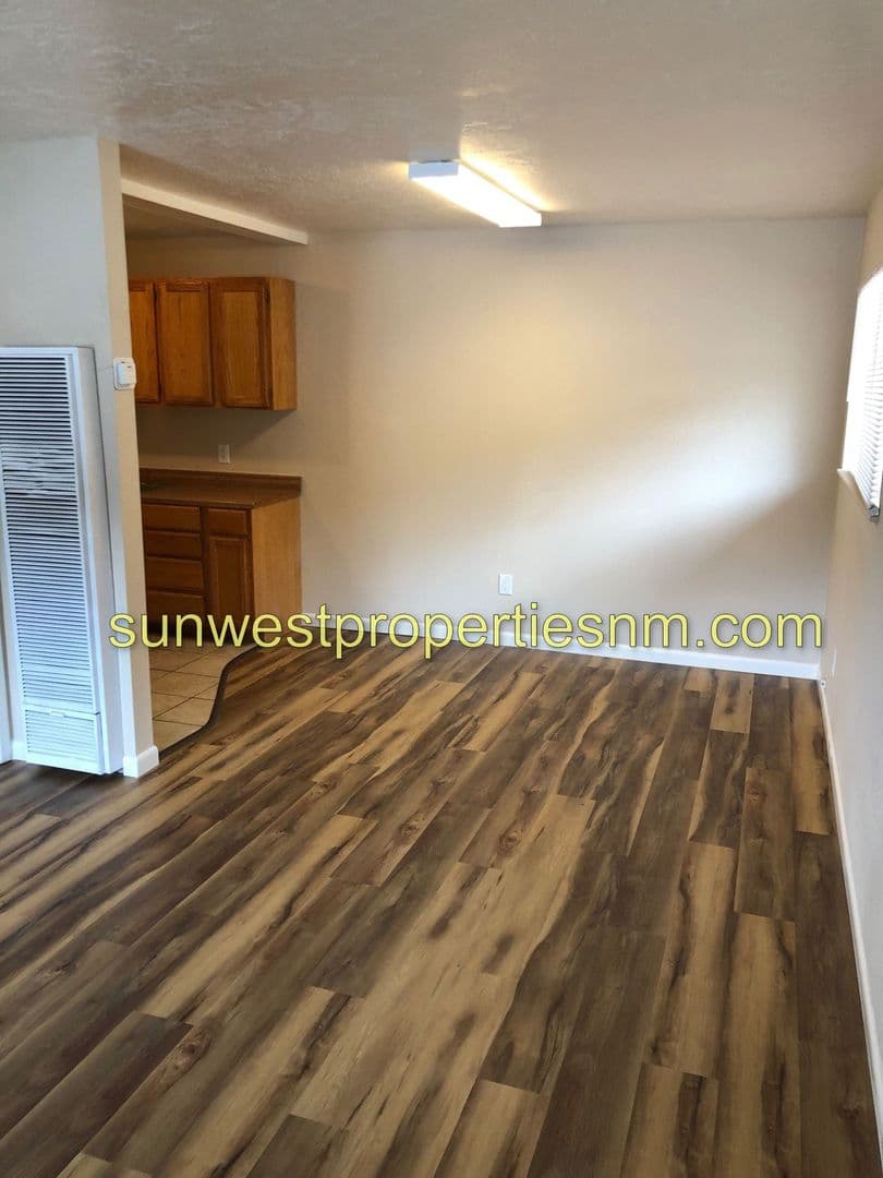 Farmington Apartment: 1011 E. Navajo