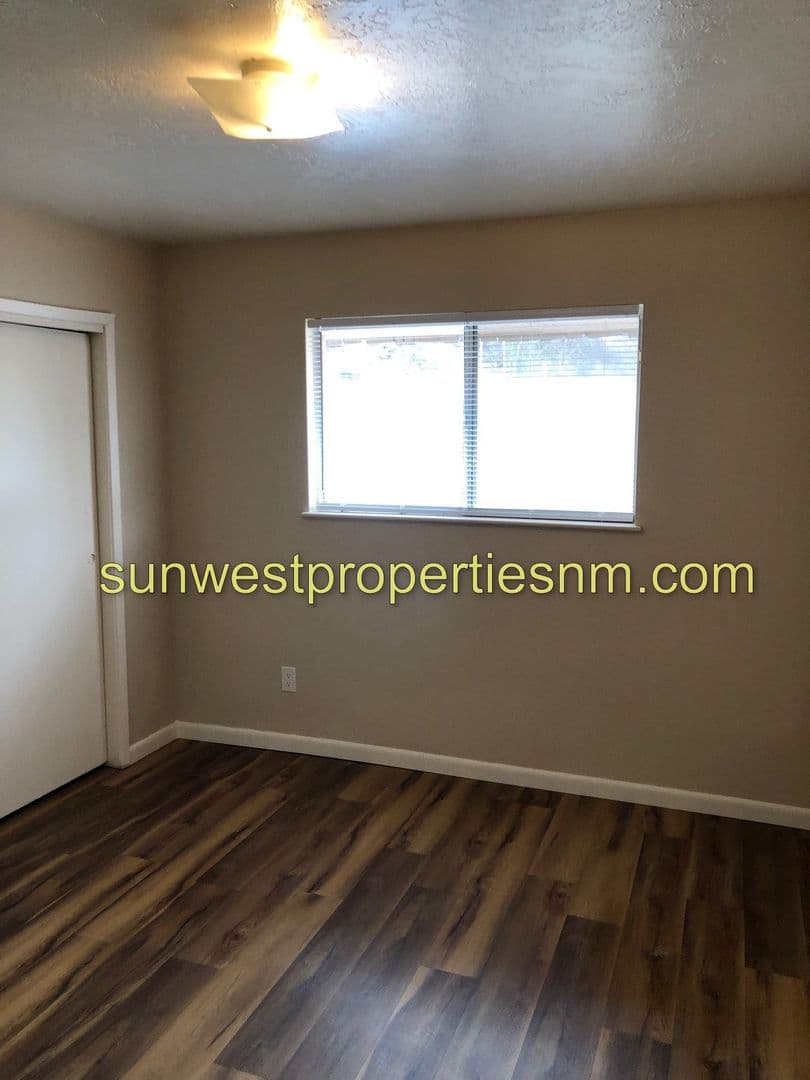 Farmington Apartment: 1011 E. Navajo