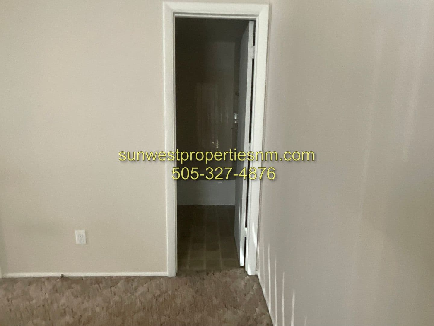 Farmington Apartment: 3706 Carlton