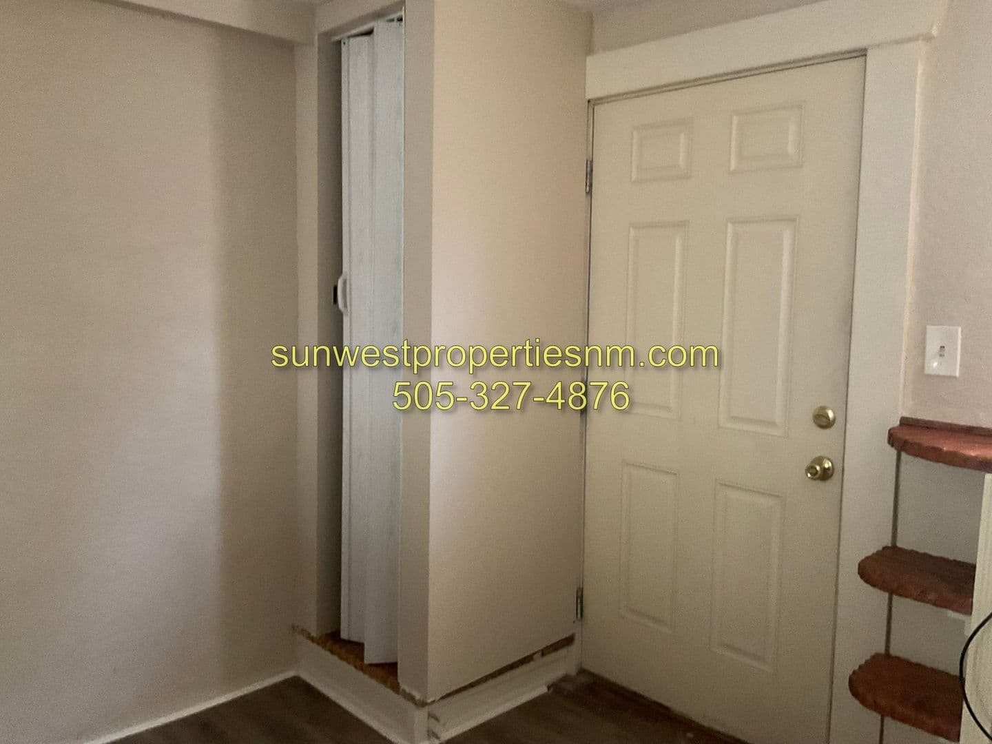 Aztec Apartment: 316 NE Aztec Blvd.