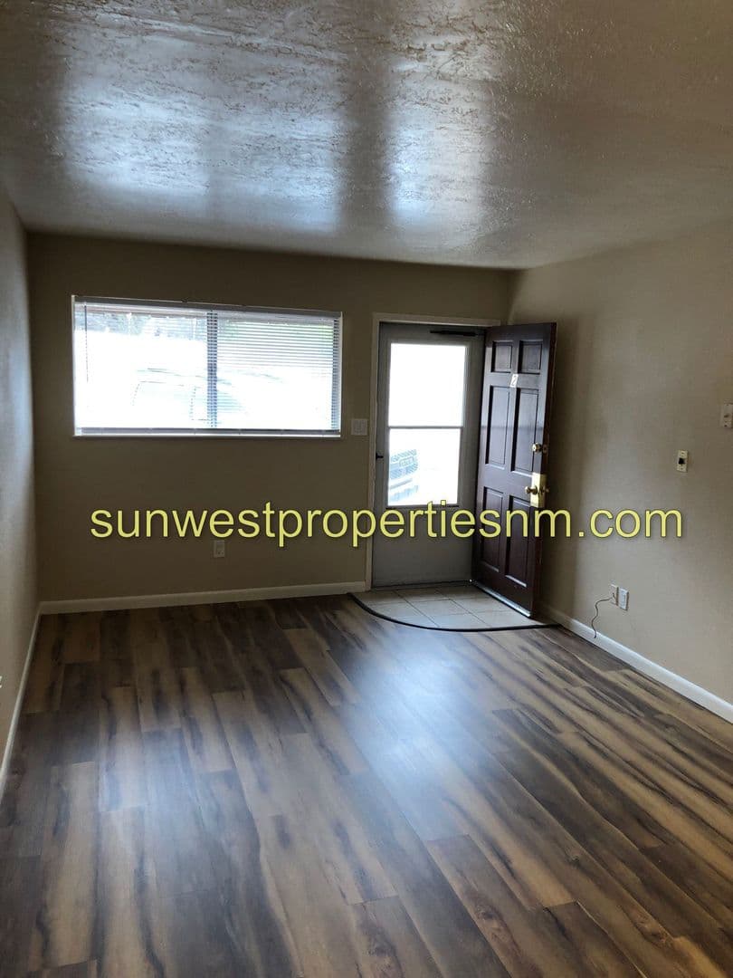 Farmington Apartment: 1011 E. Navajo