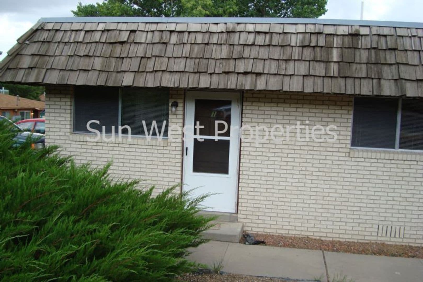 Farmington Apartment: 1011 E. Navajo