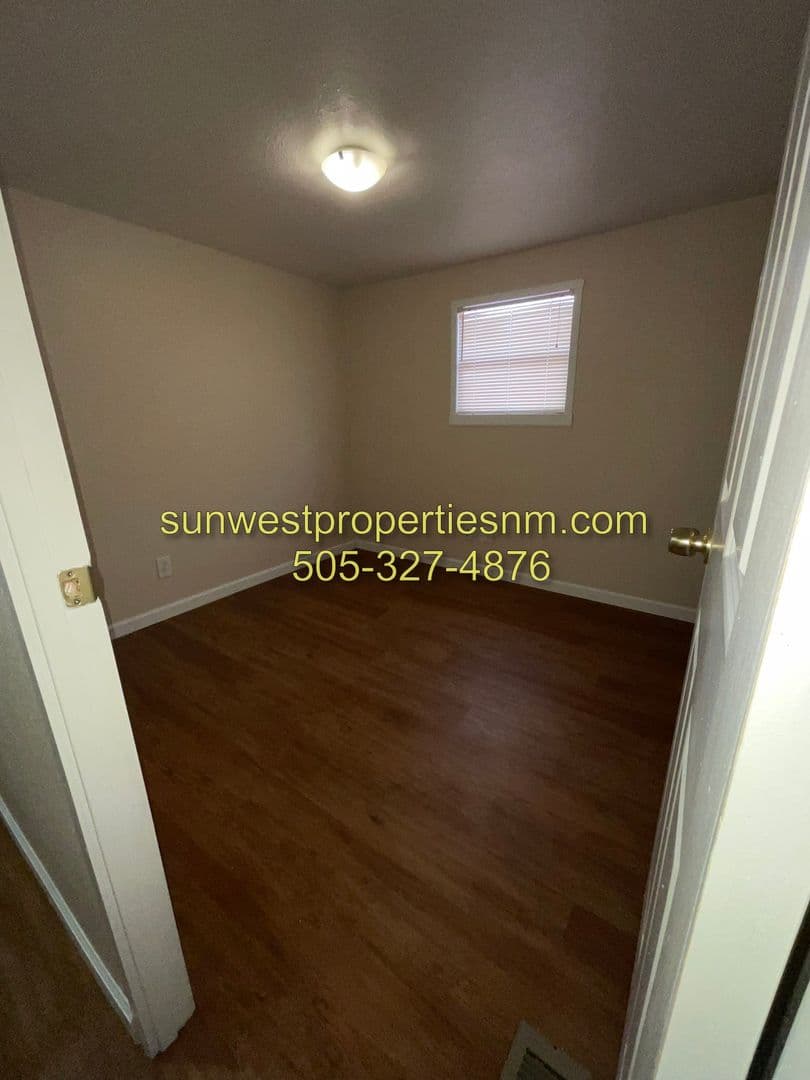 Farmington House: 1608 El Redondo Cir.