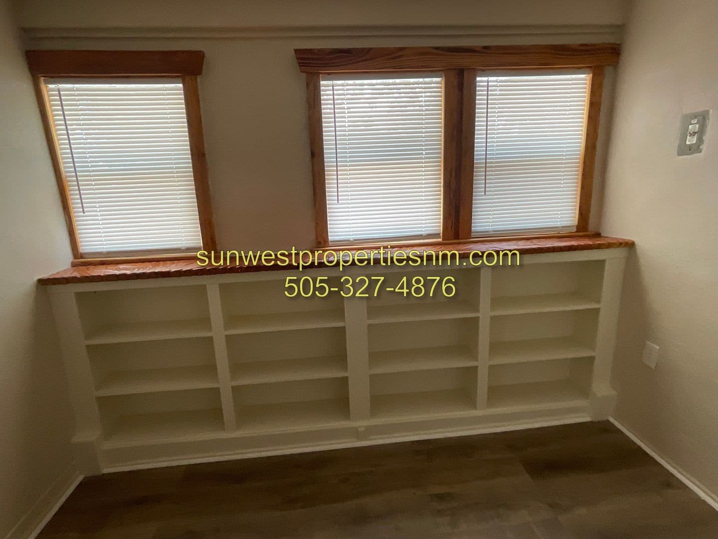Aztec Apartment: 316 NE Aztec Blvd.