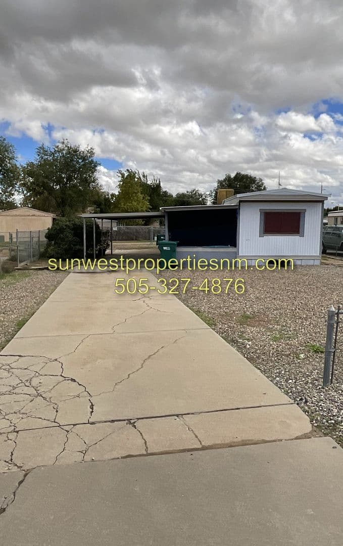 Farmington House: 1608 El Redondo Cir.