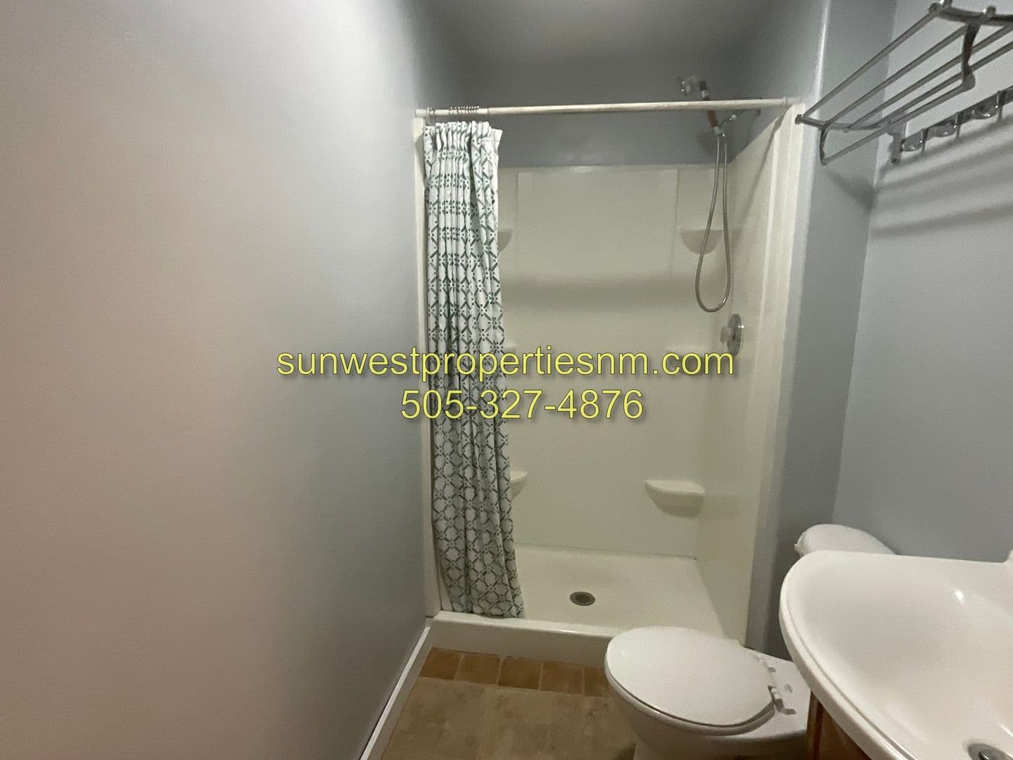 Farmington Apartment: 318 N. Monterey Ave