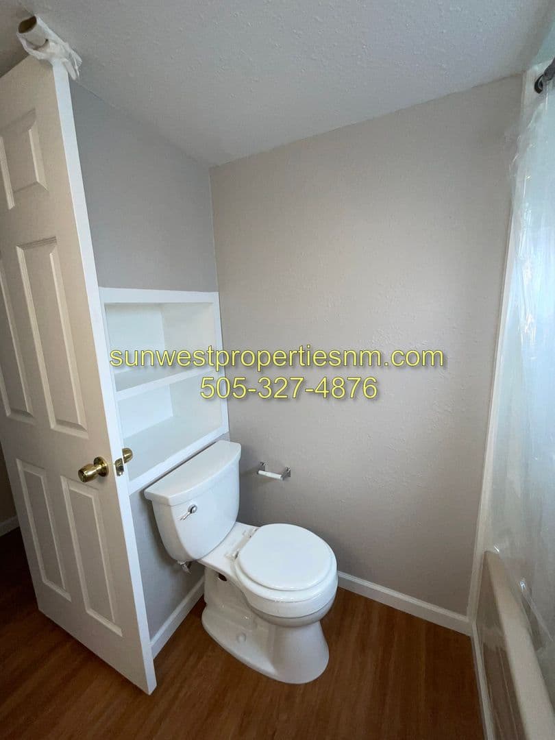 Farmington House: 1608 El Redondo Cir.