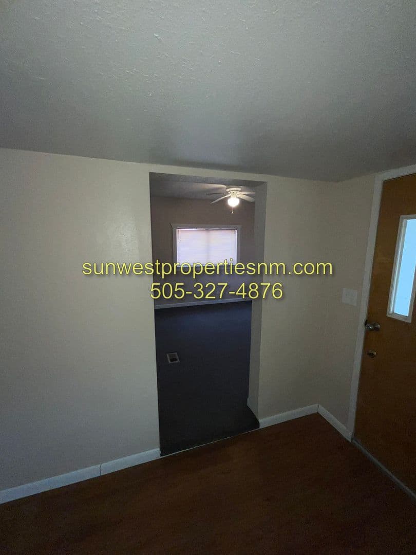 Farmington House: 1608 El Redondo Cir.
