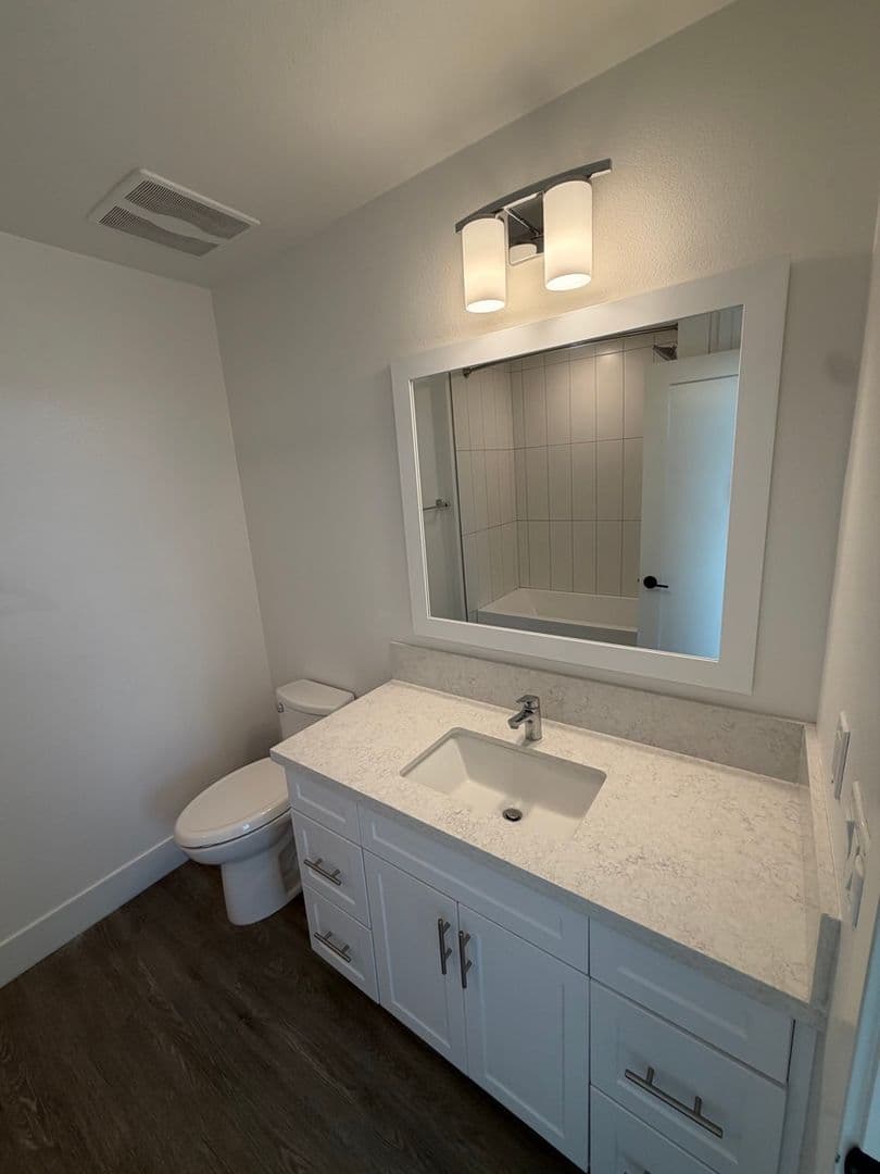 Whittier Apartment: 8115 Via Alta