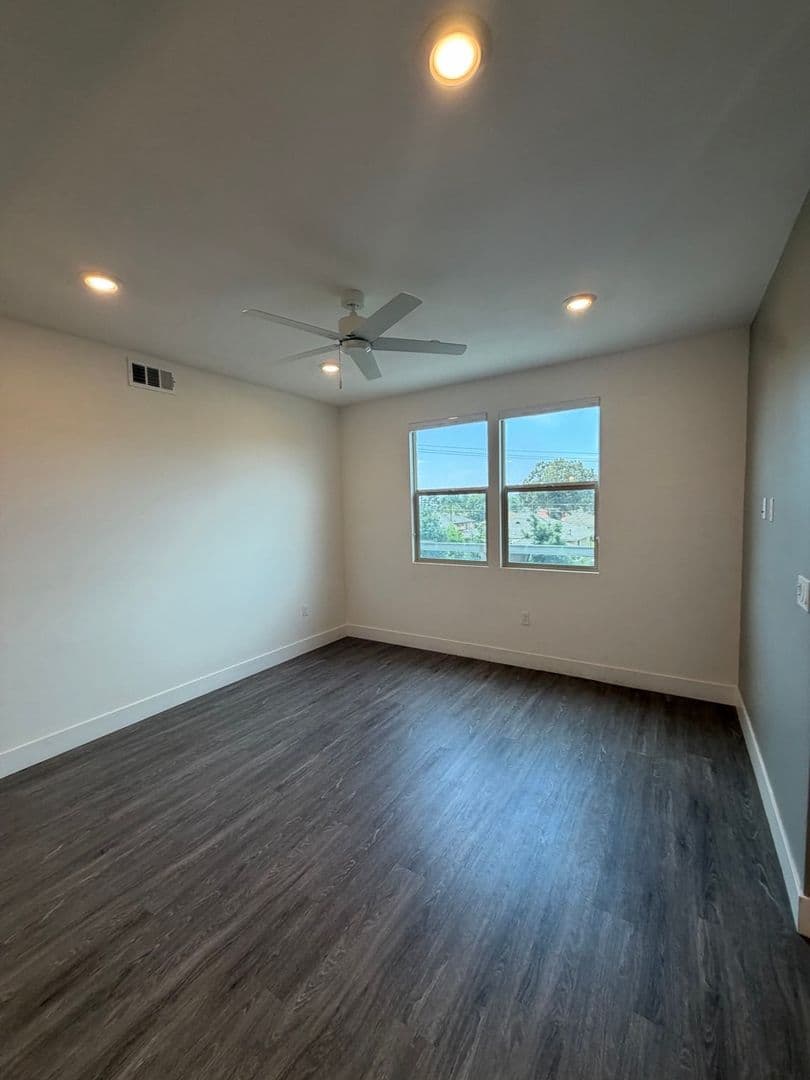 Whittier Apartment: 8115 Via Alta