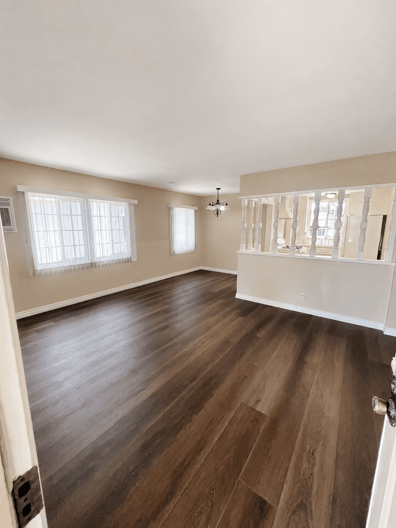 Whittier House: 13736 Cornishcrest Dr