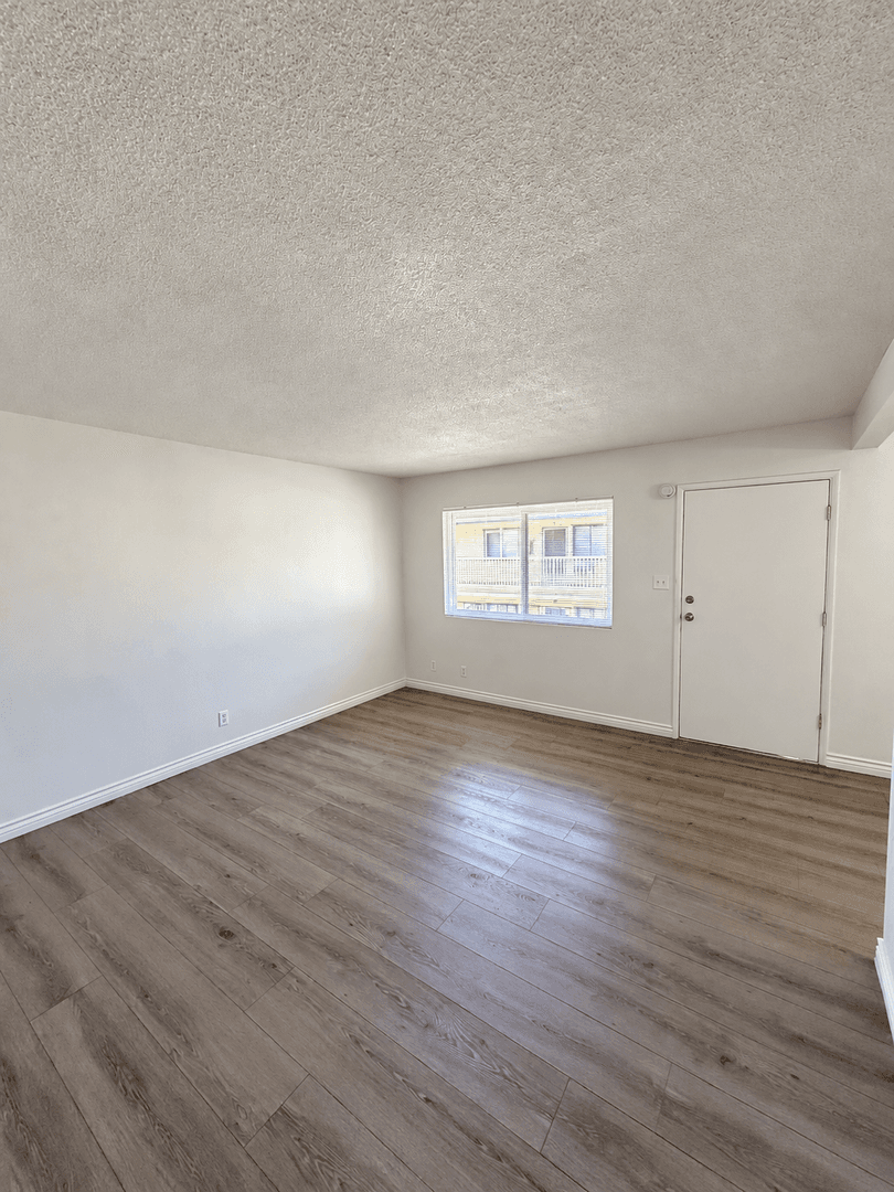 Whittier Apartment: 7647 Milton Ave