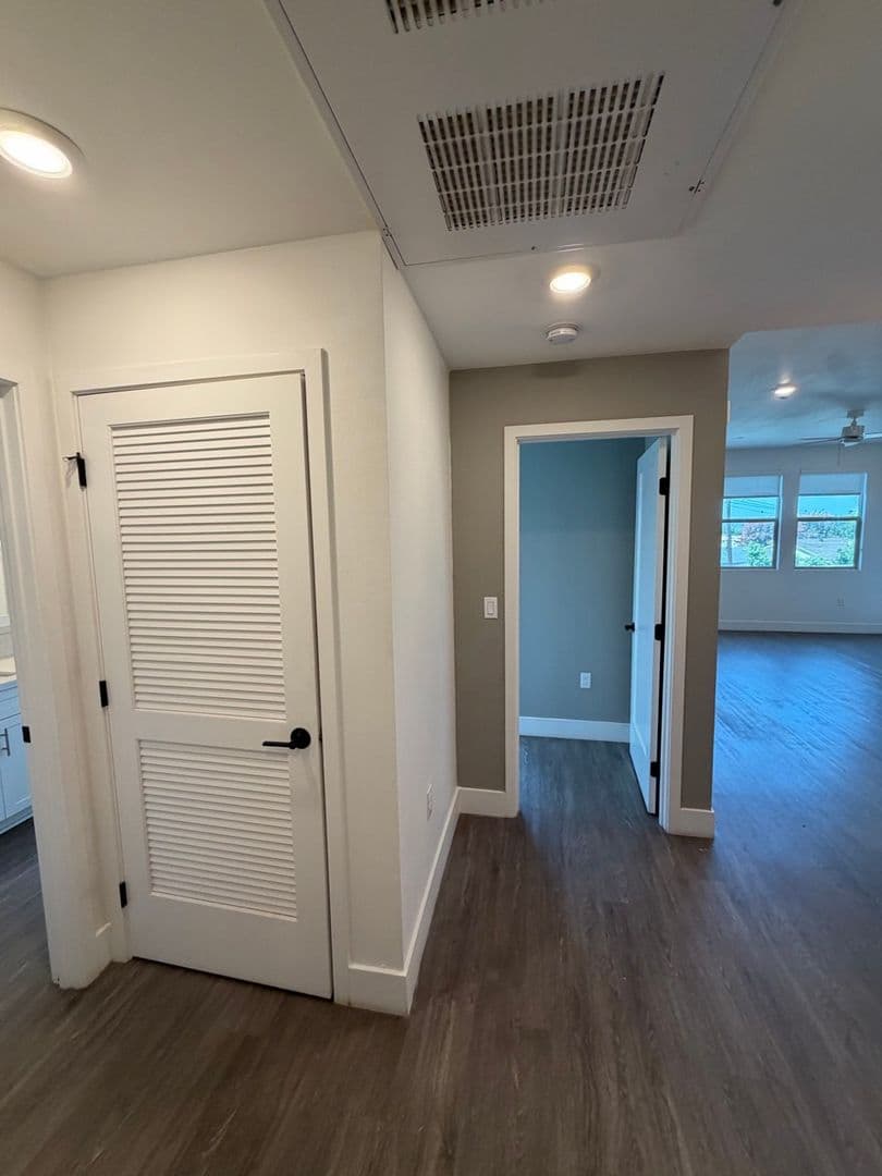 Whittier Apartment: 8115 Via Alta