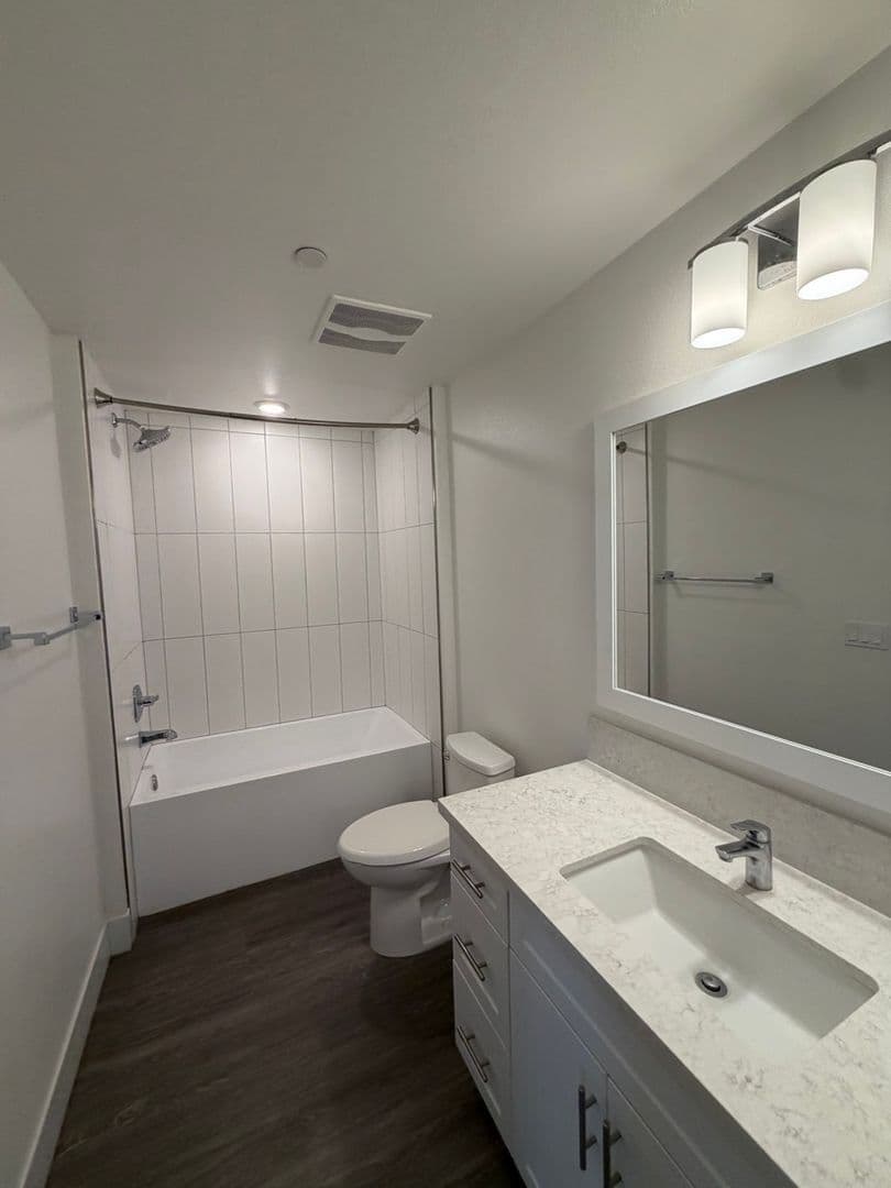 Whittier Apartment: 8115 Via Alta