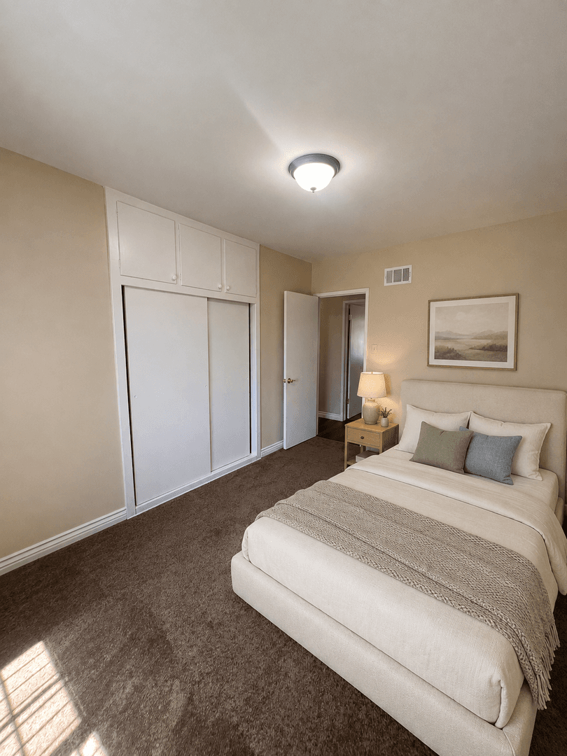Whittier House: 13736 Cornishcrest Dr