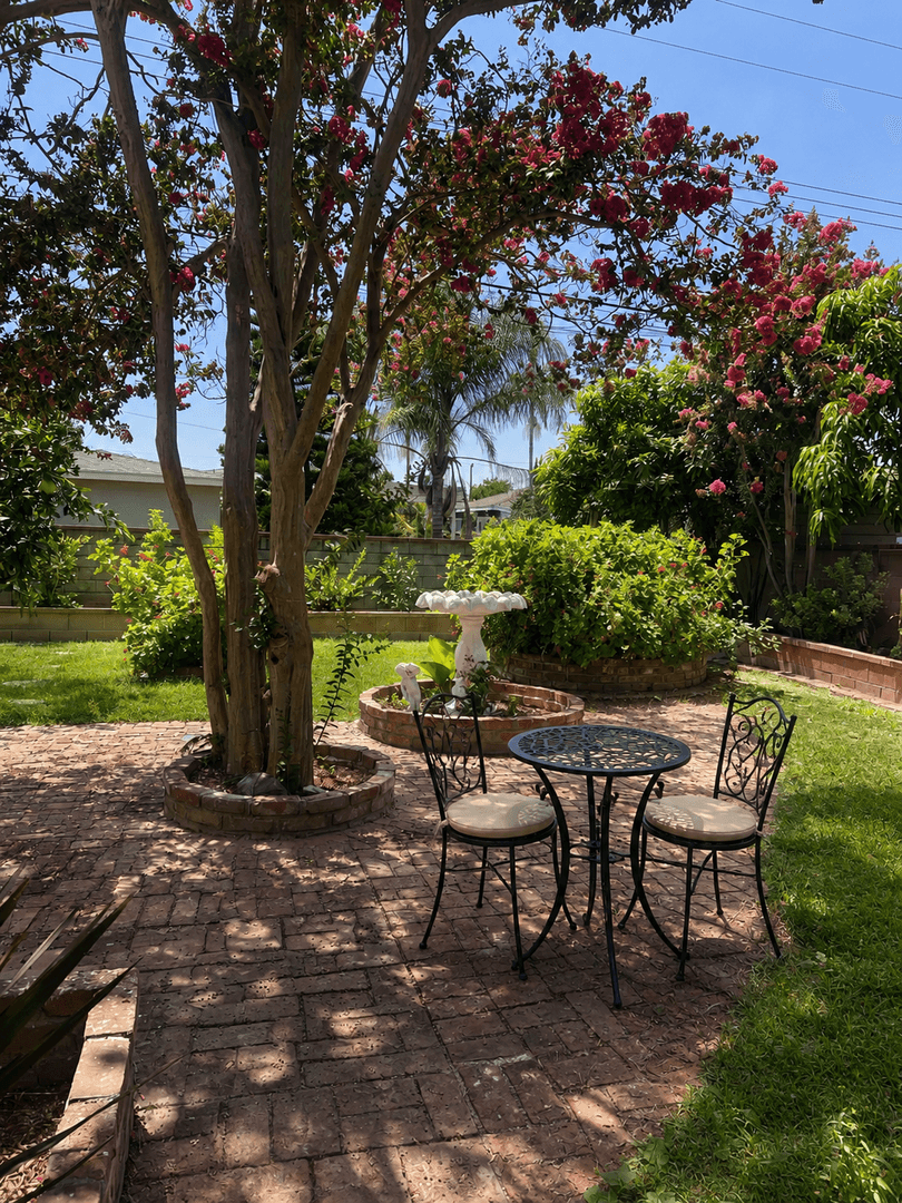 Whittier House: 13736 Cornishcrest Dr