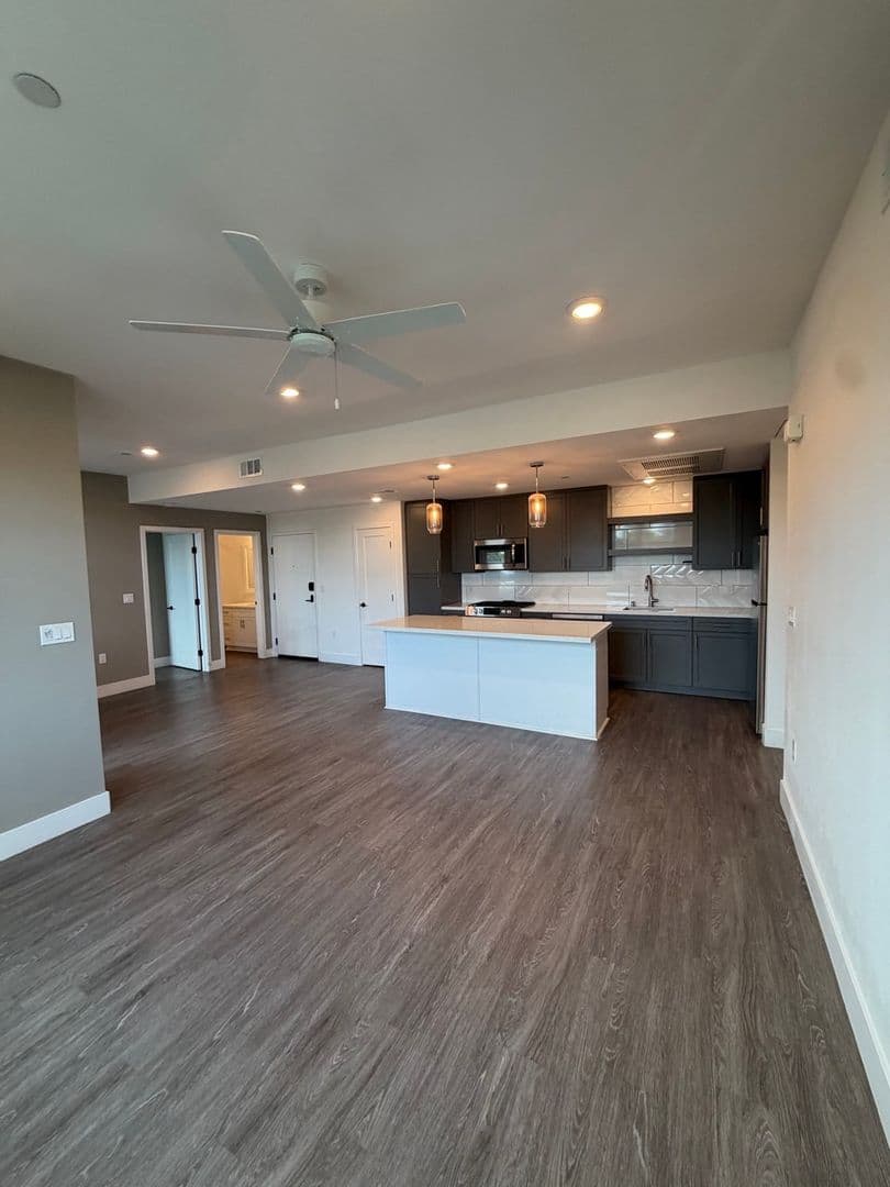 Whittier Apartment: 8115 Via Alta