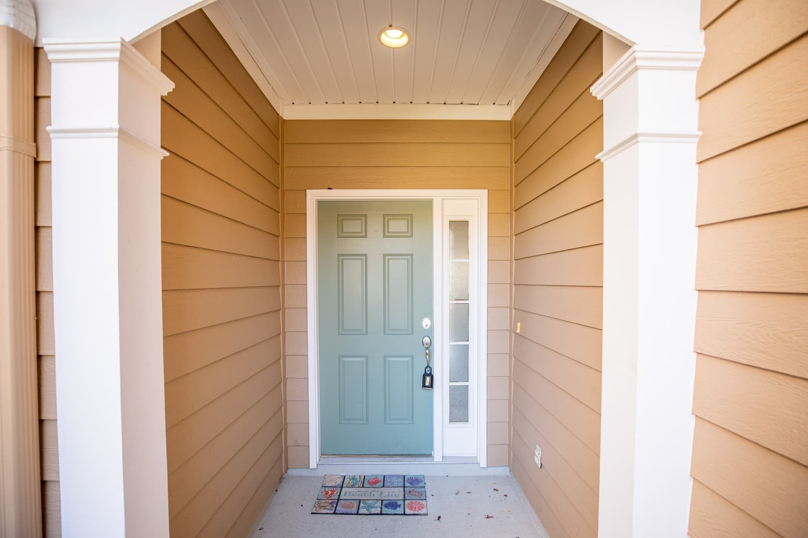 Jacksonville House: 13292 Stone Pond Dr