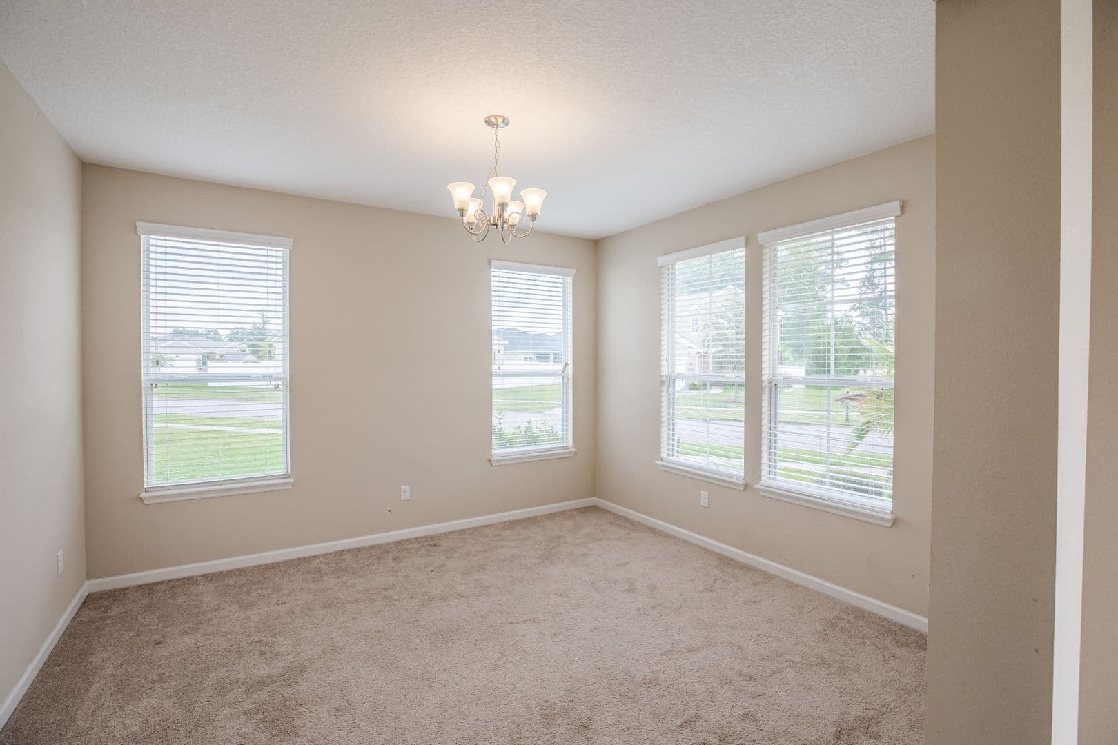 Jacksonville House: 1455 Oldenburg Dr