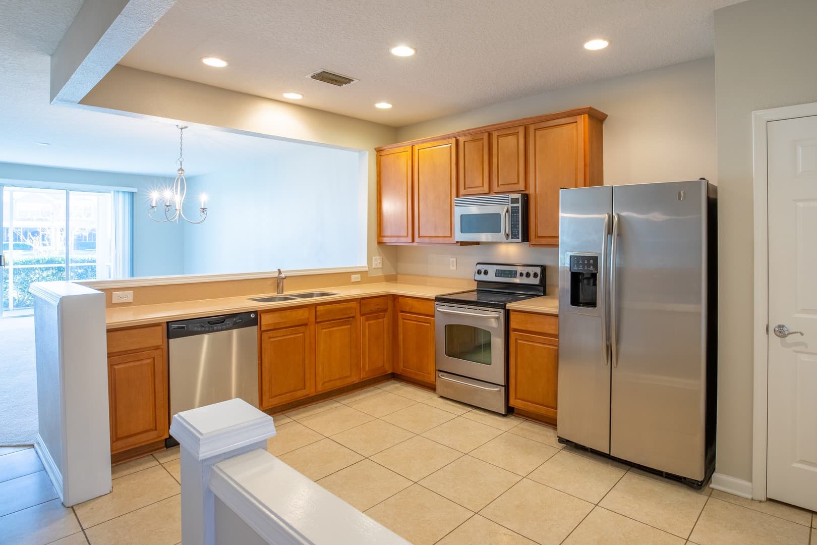 Jacksonville House: 13292 Stone Pond Dr