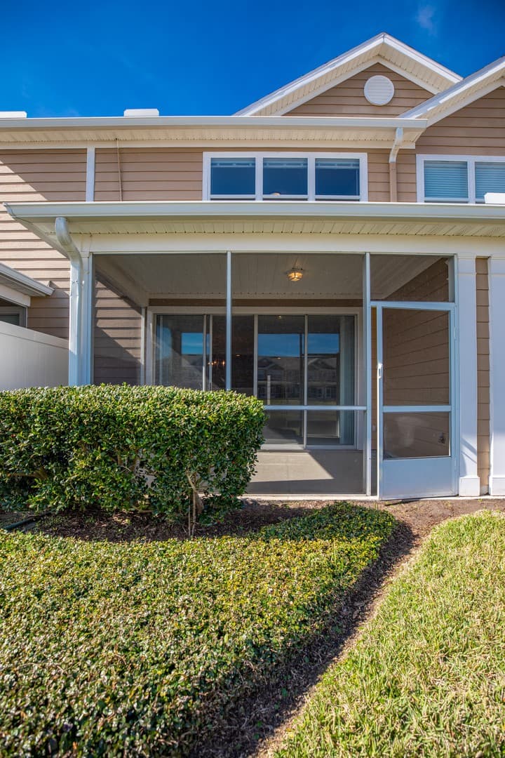 Jacksonville House: 13292 Stone Pond Dr