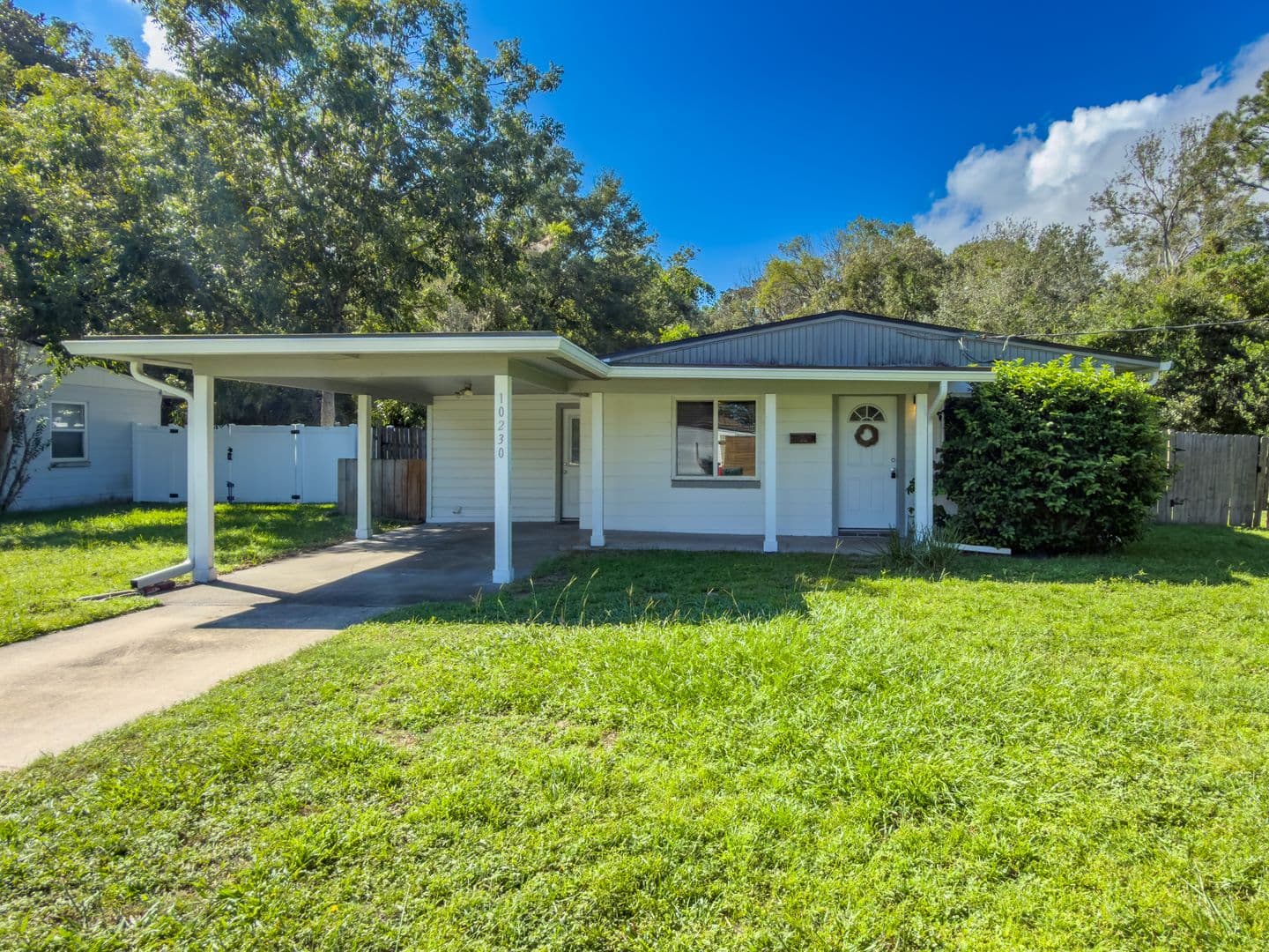 Jacksonville House: 10230 Agave Road
