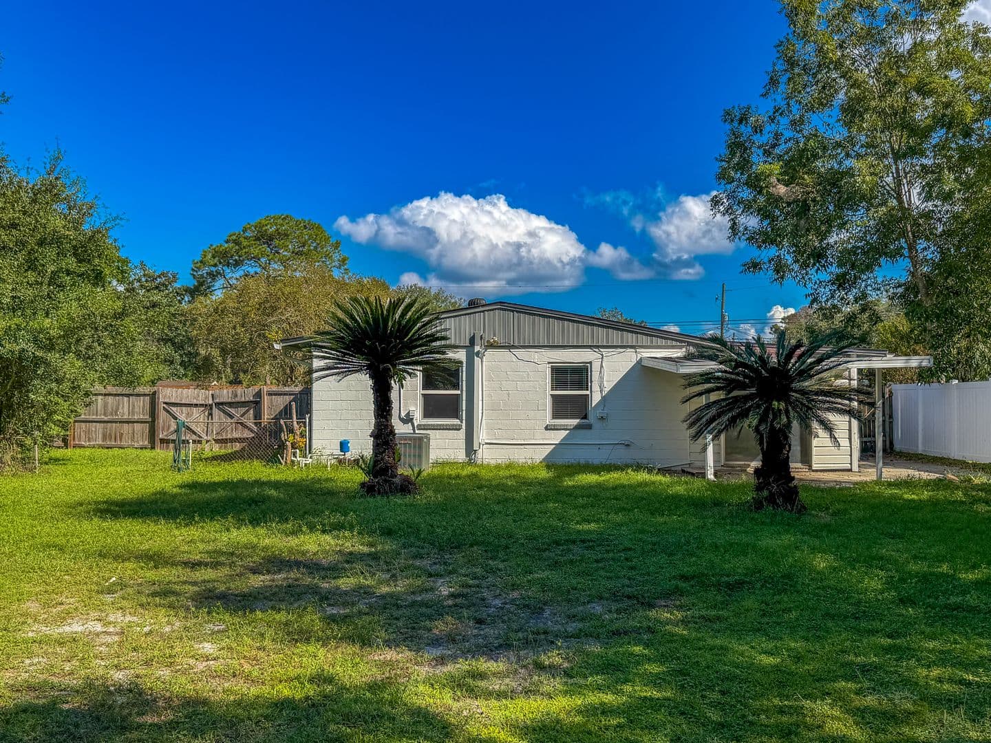 Jacksonville House: 10230 Agave Road