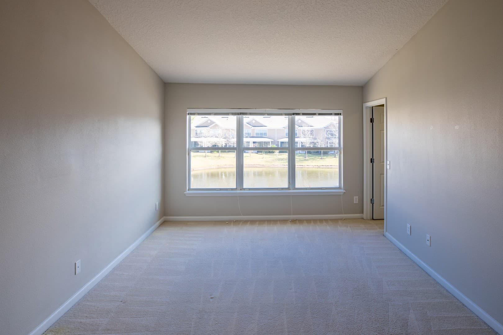 Jacksonville House: 13292 Stone Pond Dr