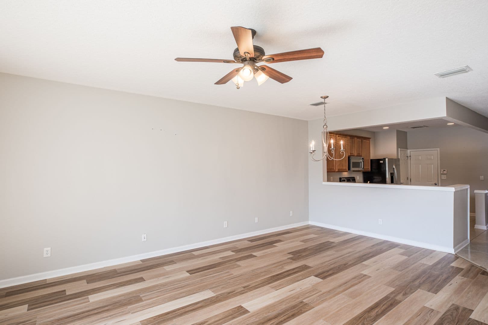 Jacksonville House: 13292 Stone Pond Dr