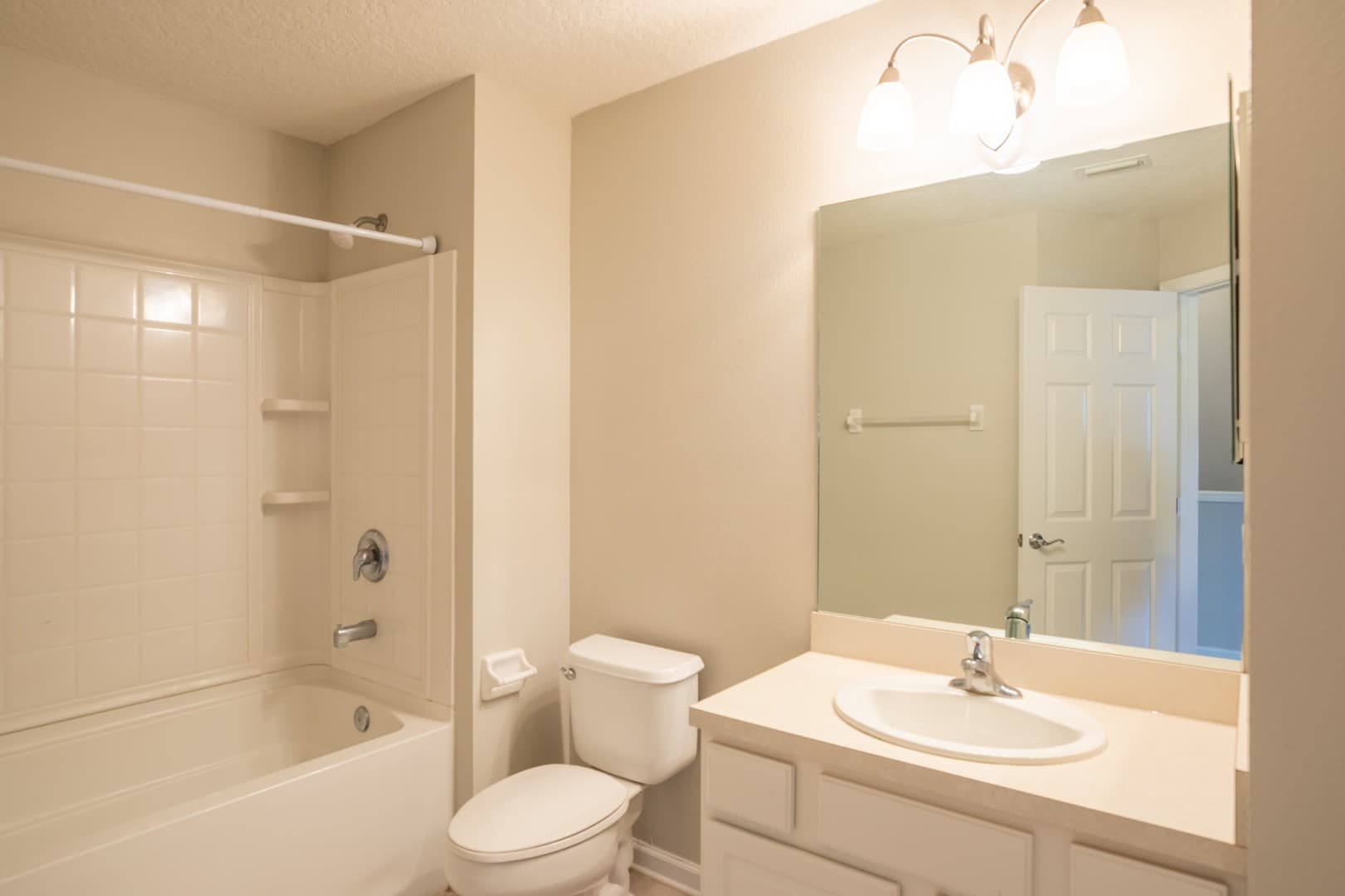 Jacksonville House: 13292 Stone Pond Dr