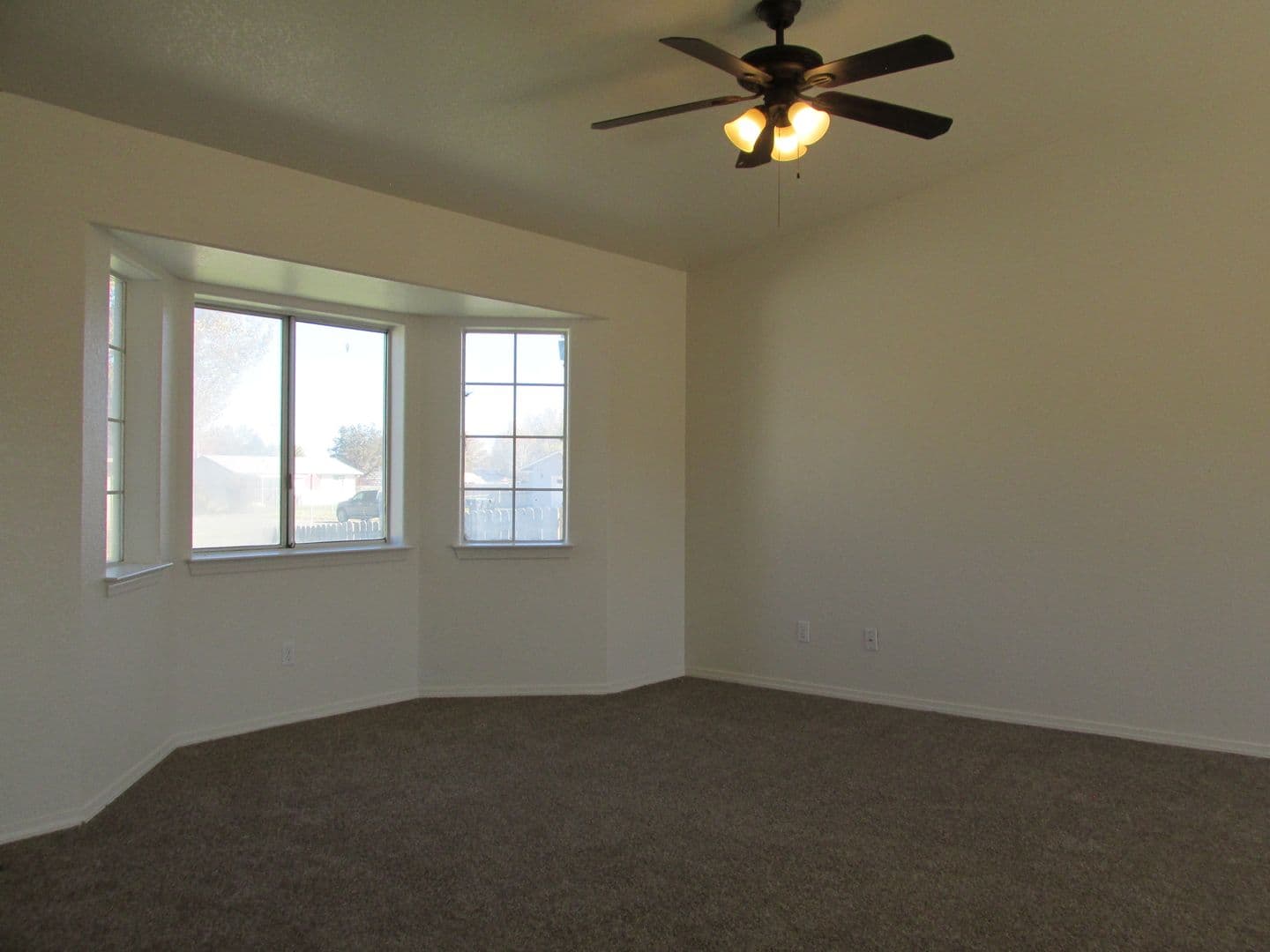 Susanville House: 470-570 Cottonwood Rd.