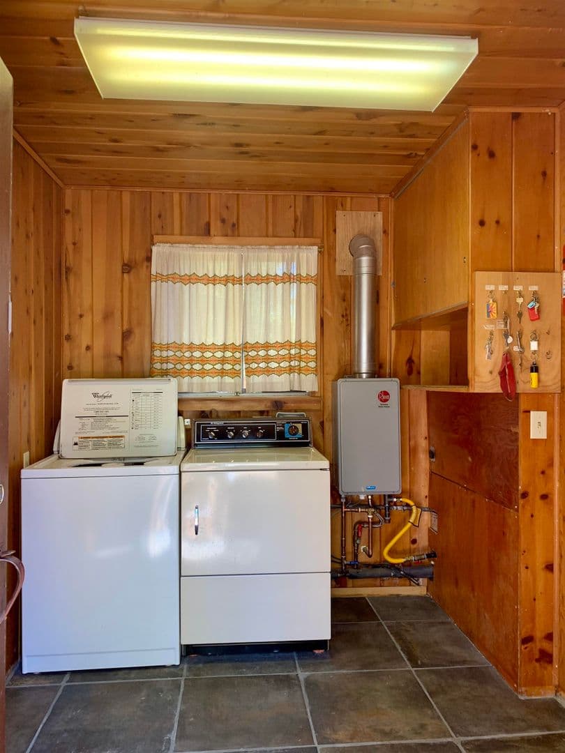 Clear Creek House: 463-335 Twin Pine Drive
