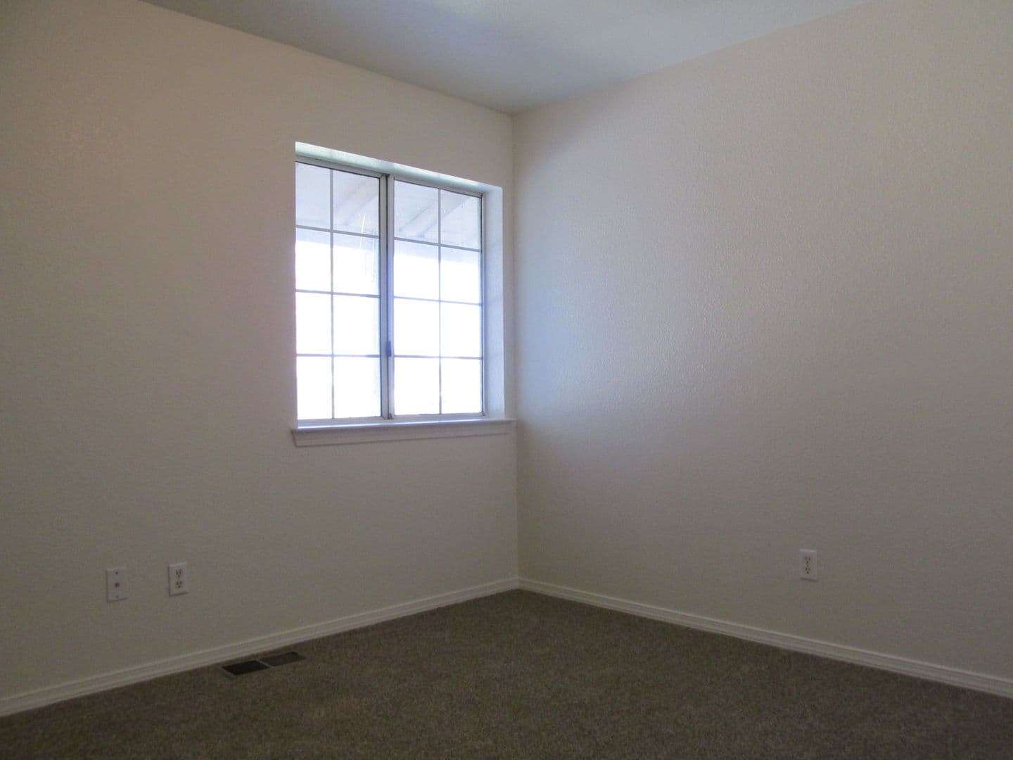 Susanville House: 470-570 Cottonwood Rd.